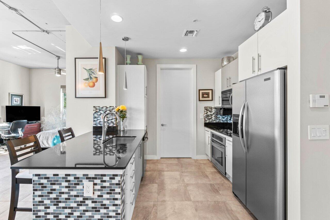 MERIDIAN DELRAY CONDO - Residential