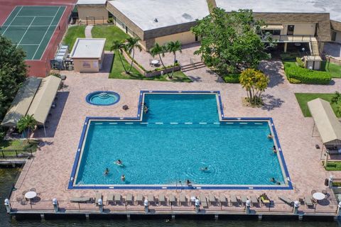 Tiny photo for 300 Berkley Road #112, Hollywood, FL 33024 (MLS # B26011962)