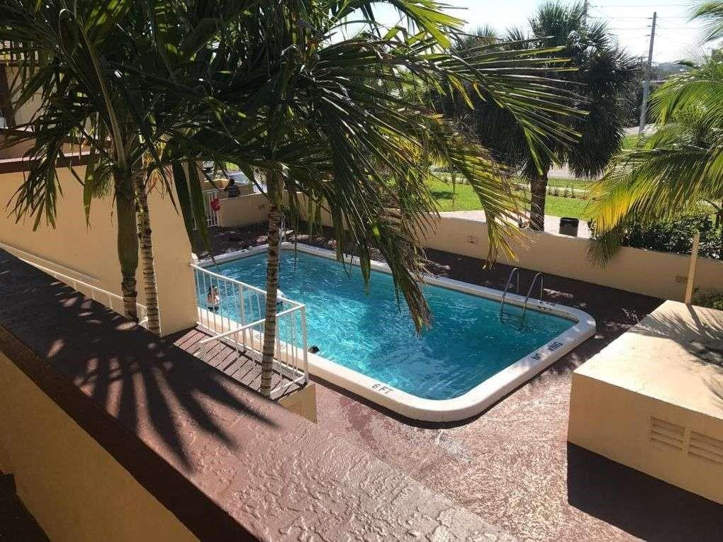 BOCA PINES - Residential
