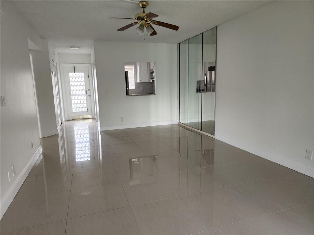 Sandalfoot Blvd Apts Cond - Residential Lease