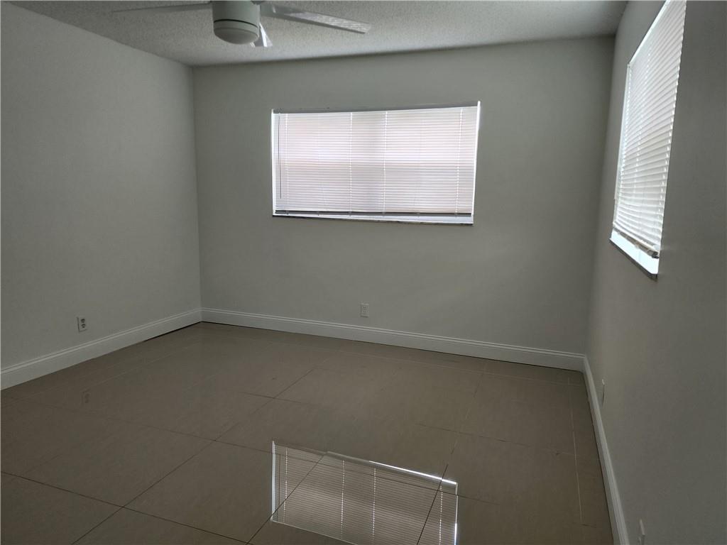 Sandalfoot Blvd Apts Cond - Residential Lease