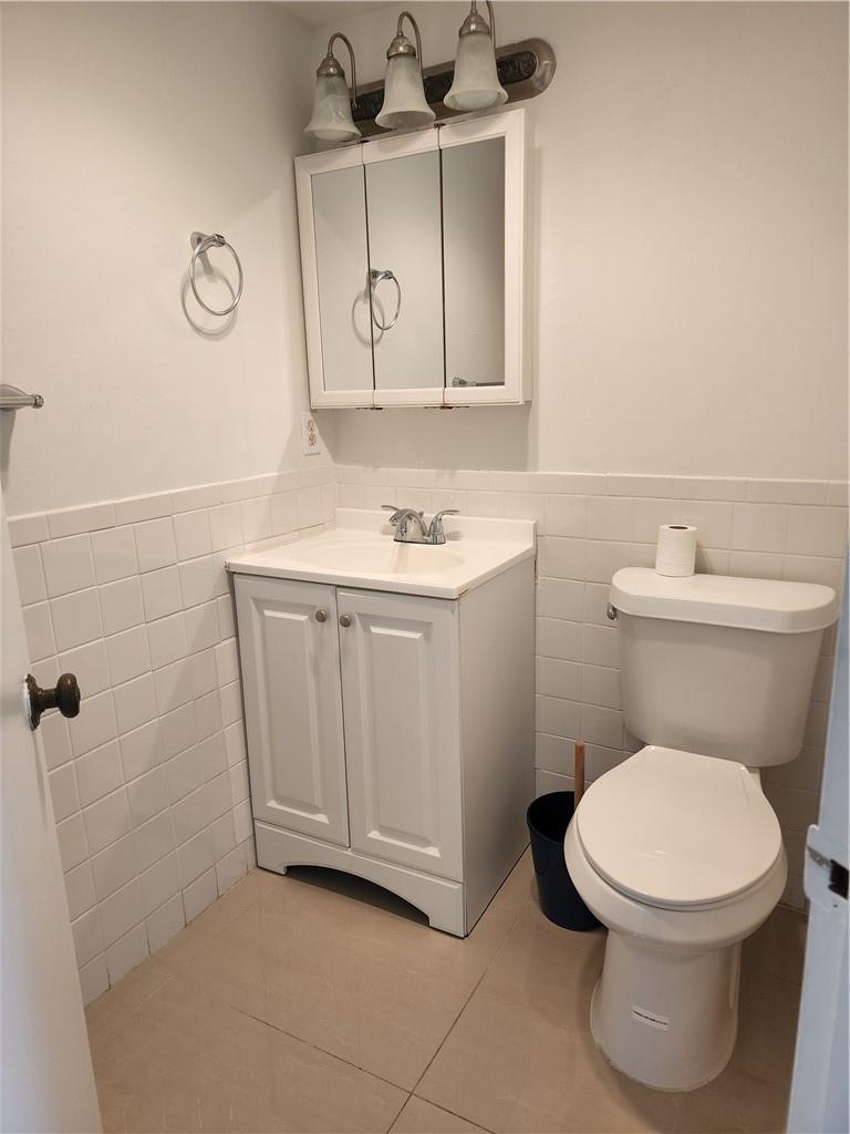 Sandalfoot Blvd Apts Cond - Residential Lease