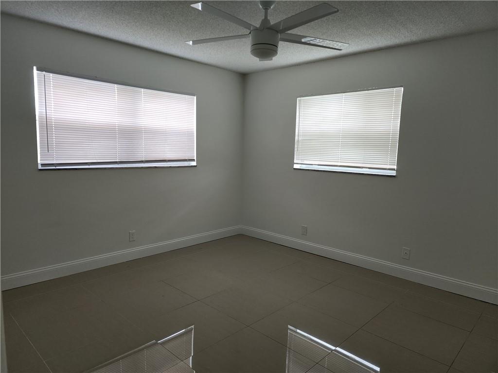 Sandalfoot Blvd Apts Cond - Residential Lease
