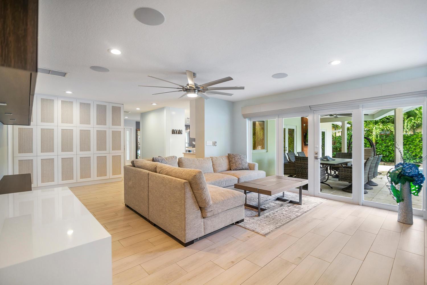 HARBOR EST - Residential