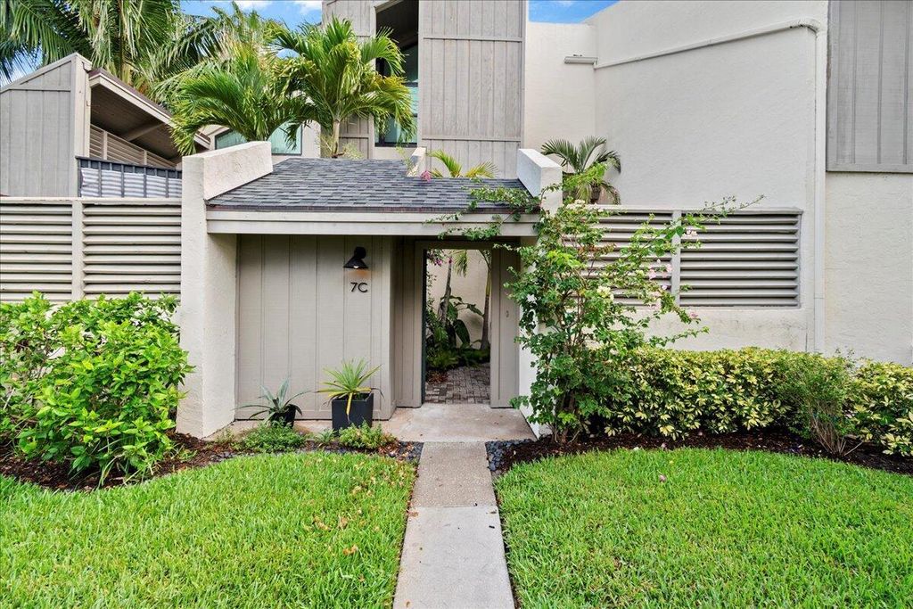 Photo of 1605 S Us Highway 1 #7c, Jupiter, FL 33477 (MLS # R11062299)