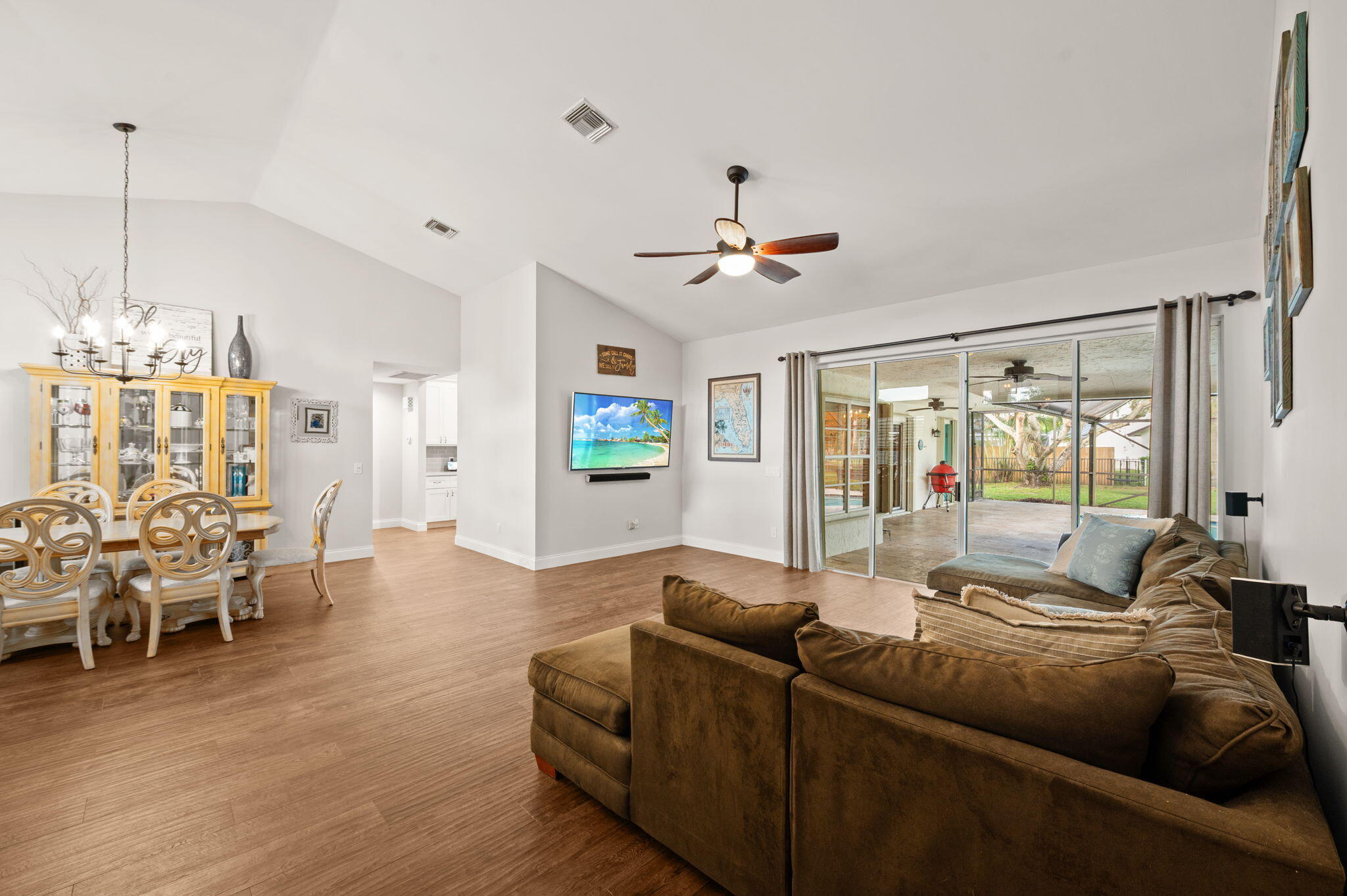 GREENVIEW SHORES 2 OF WELLINGTON - Residential