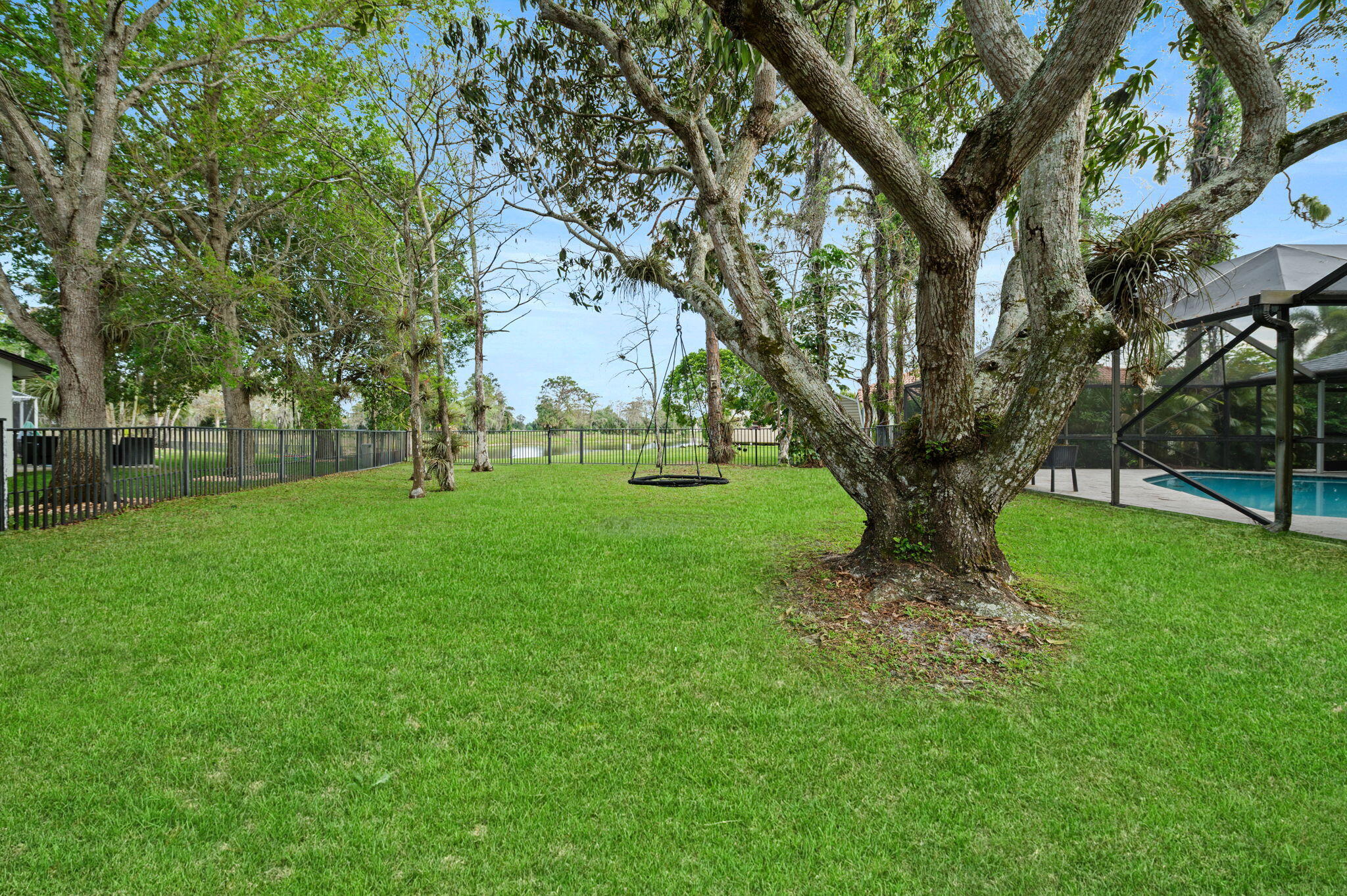 GREENVIEW SHORES 2 OF WELLINGTON - Residential