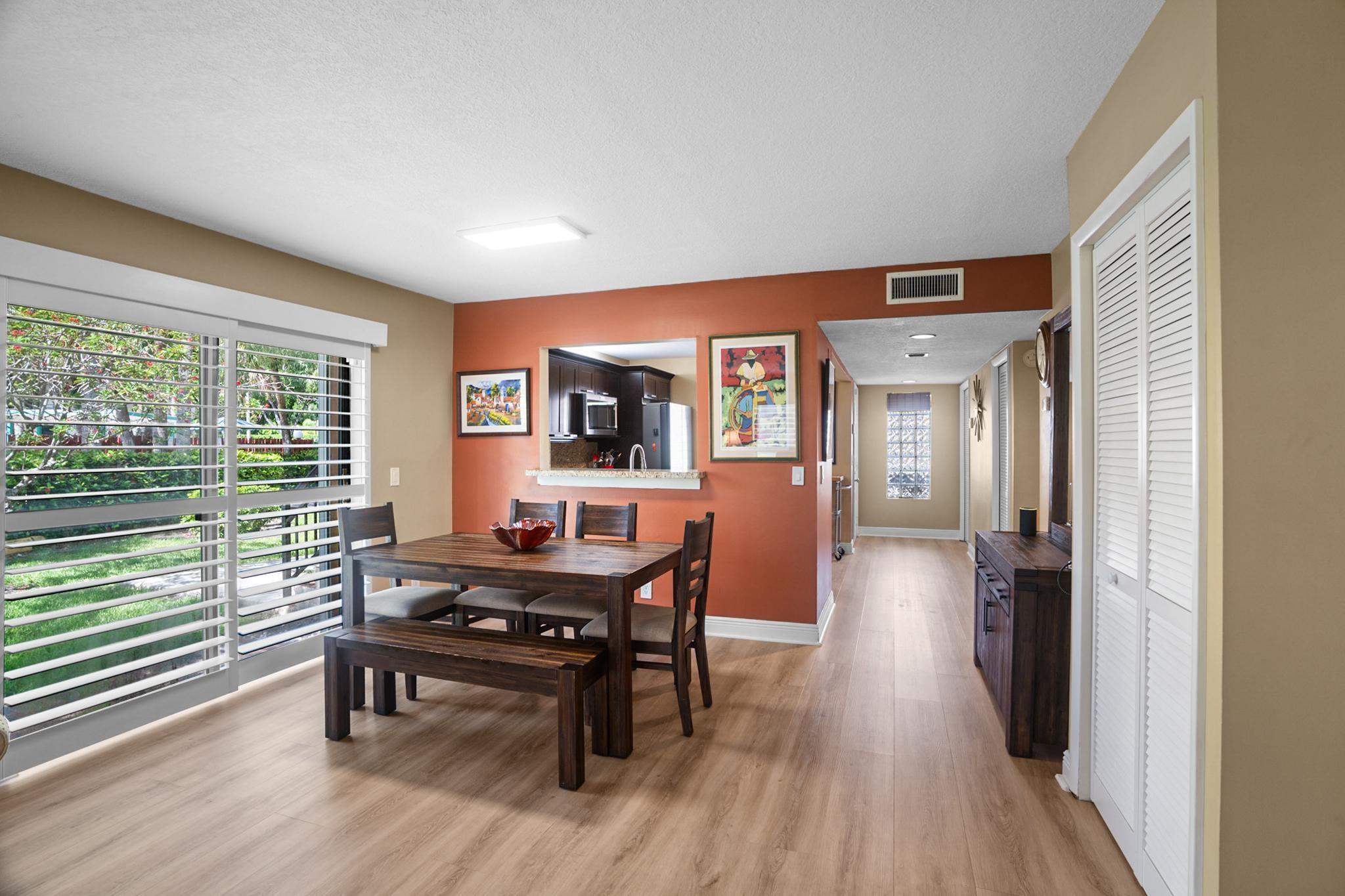 RACQUET CLUB APARTMENTS - Residential