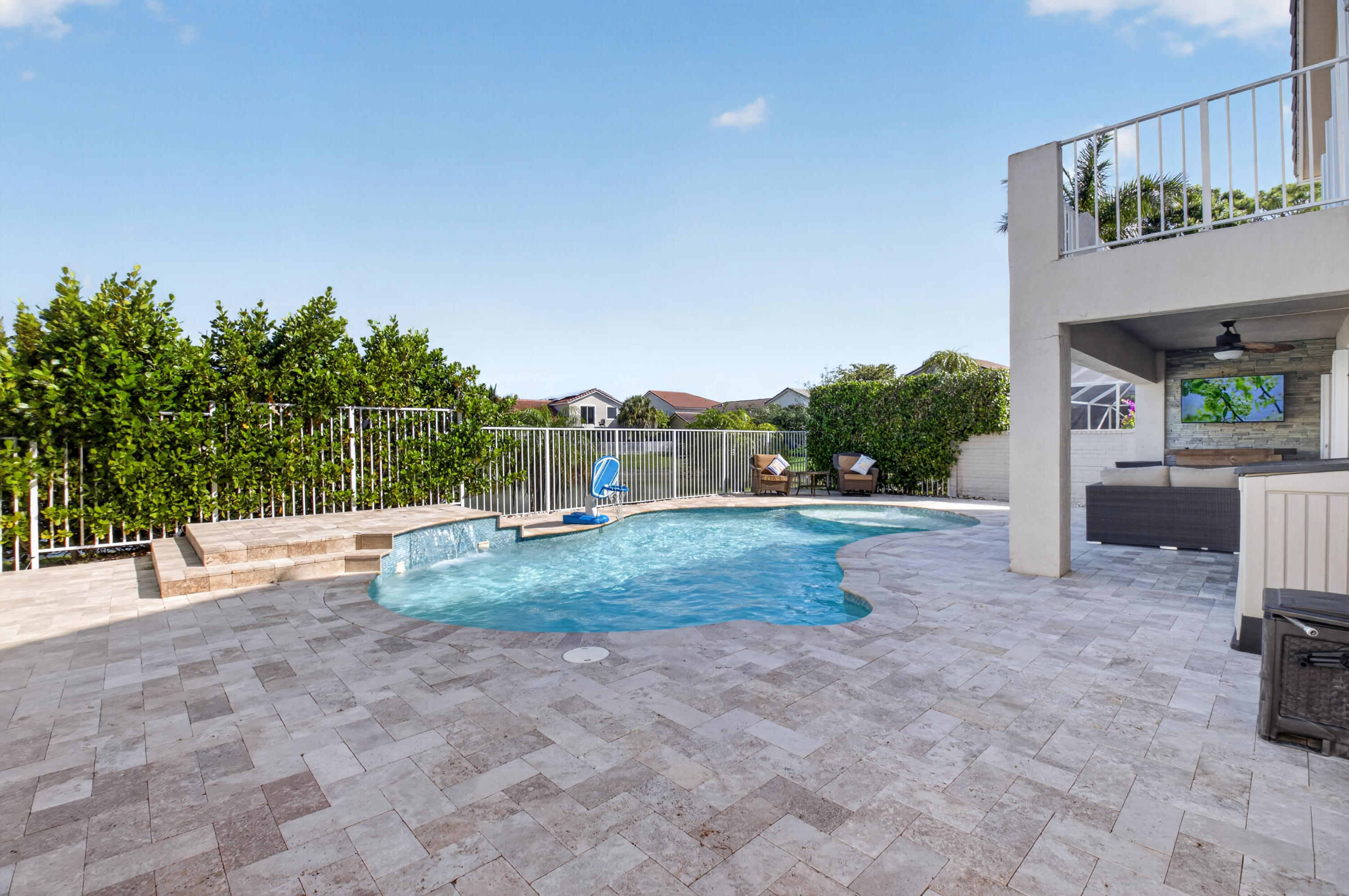 BOCA CHASE/CORAL BAY - Residential