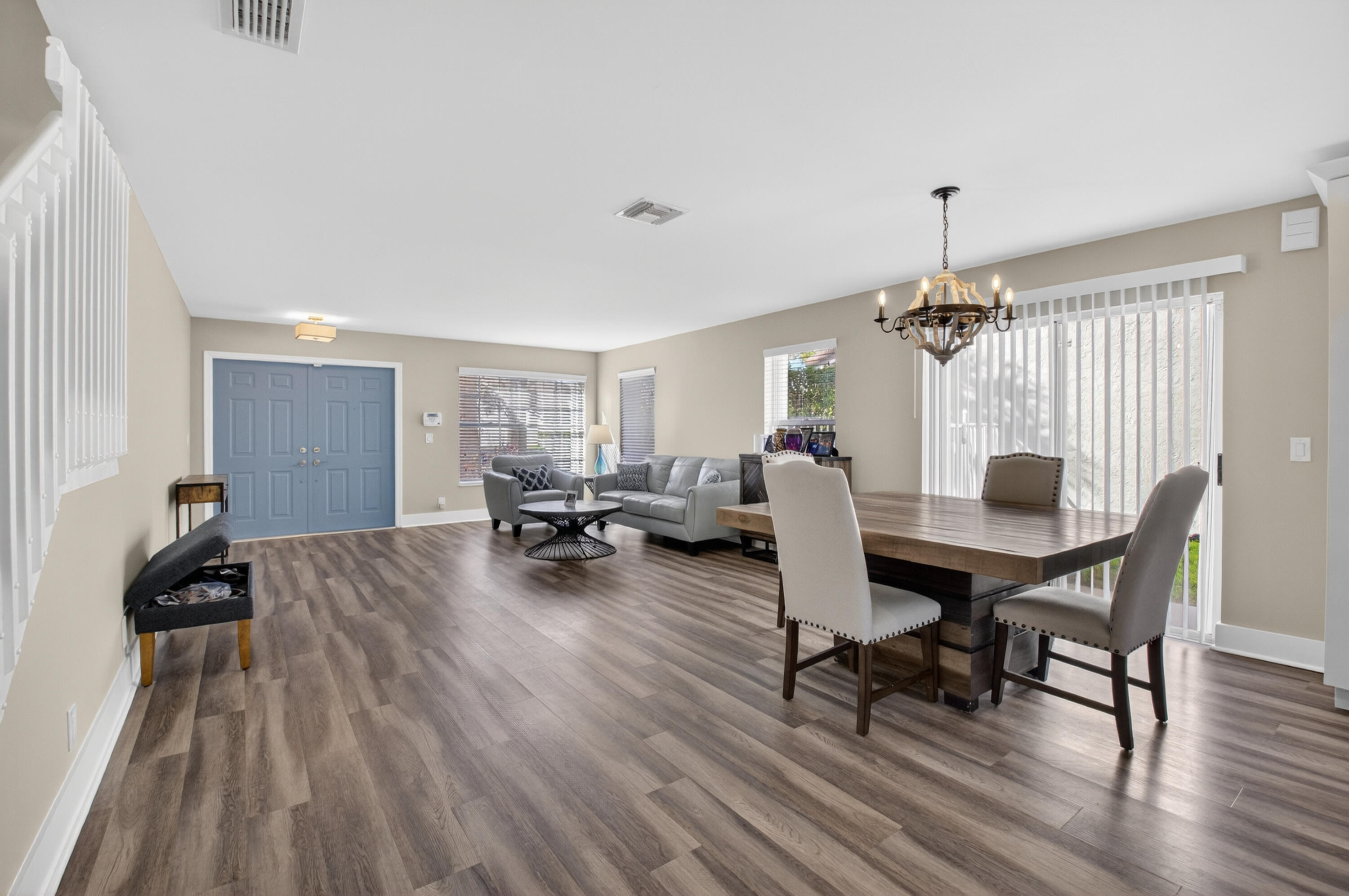 BOCA CHASE/CORAL BAY - Residential