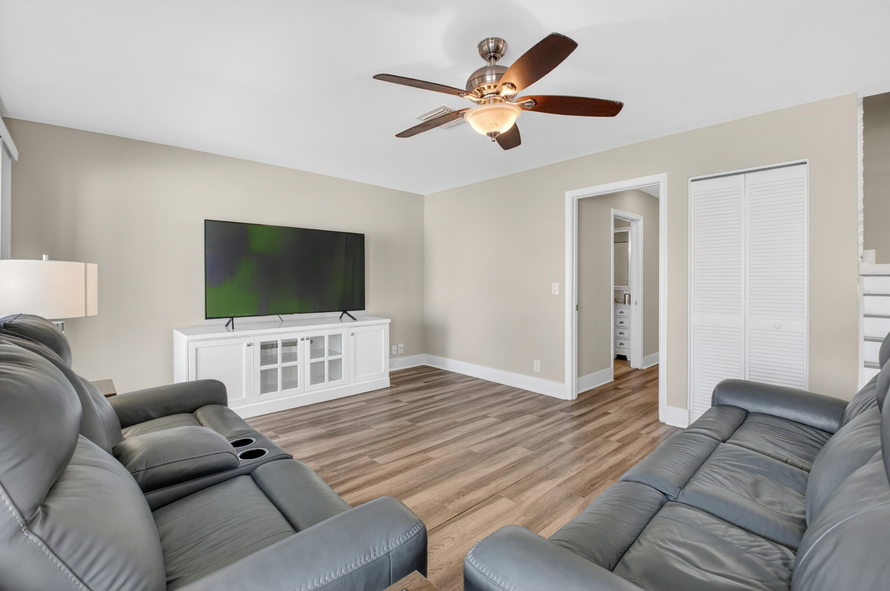 BOCA CHASE/CORAL BAY - Residential