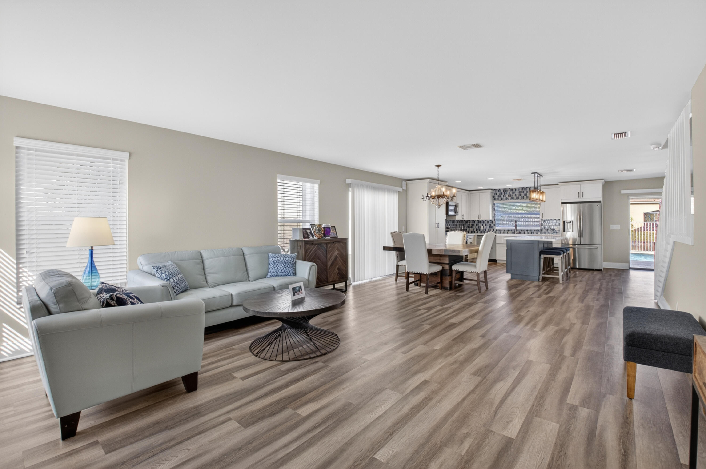 BOCA CHASE/CORAL BAY - Residential