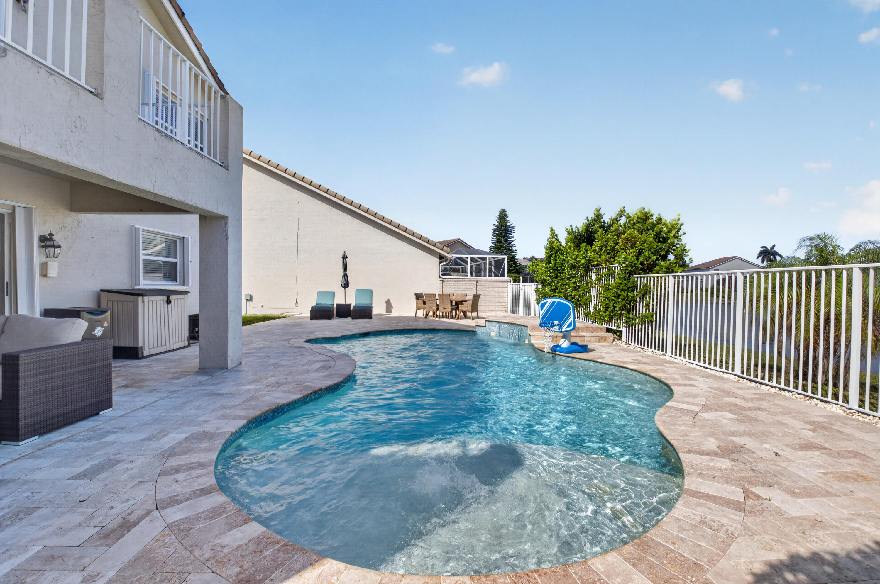 BOCA CHASE/CORAL BAY - Residential