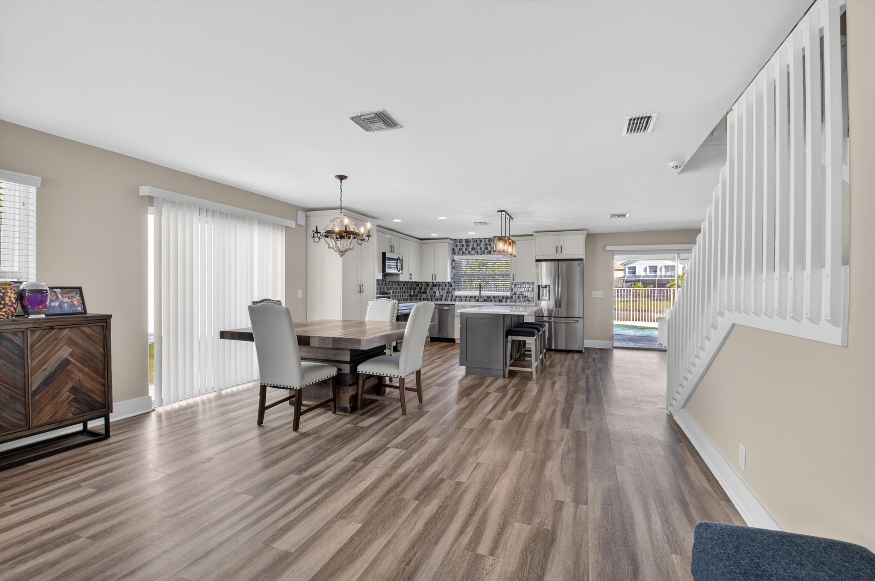 BOCA CHASE/CORAL BAY - Residential