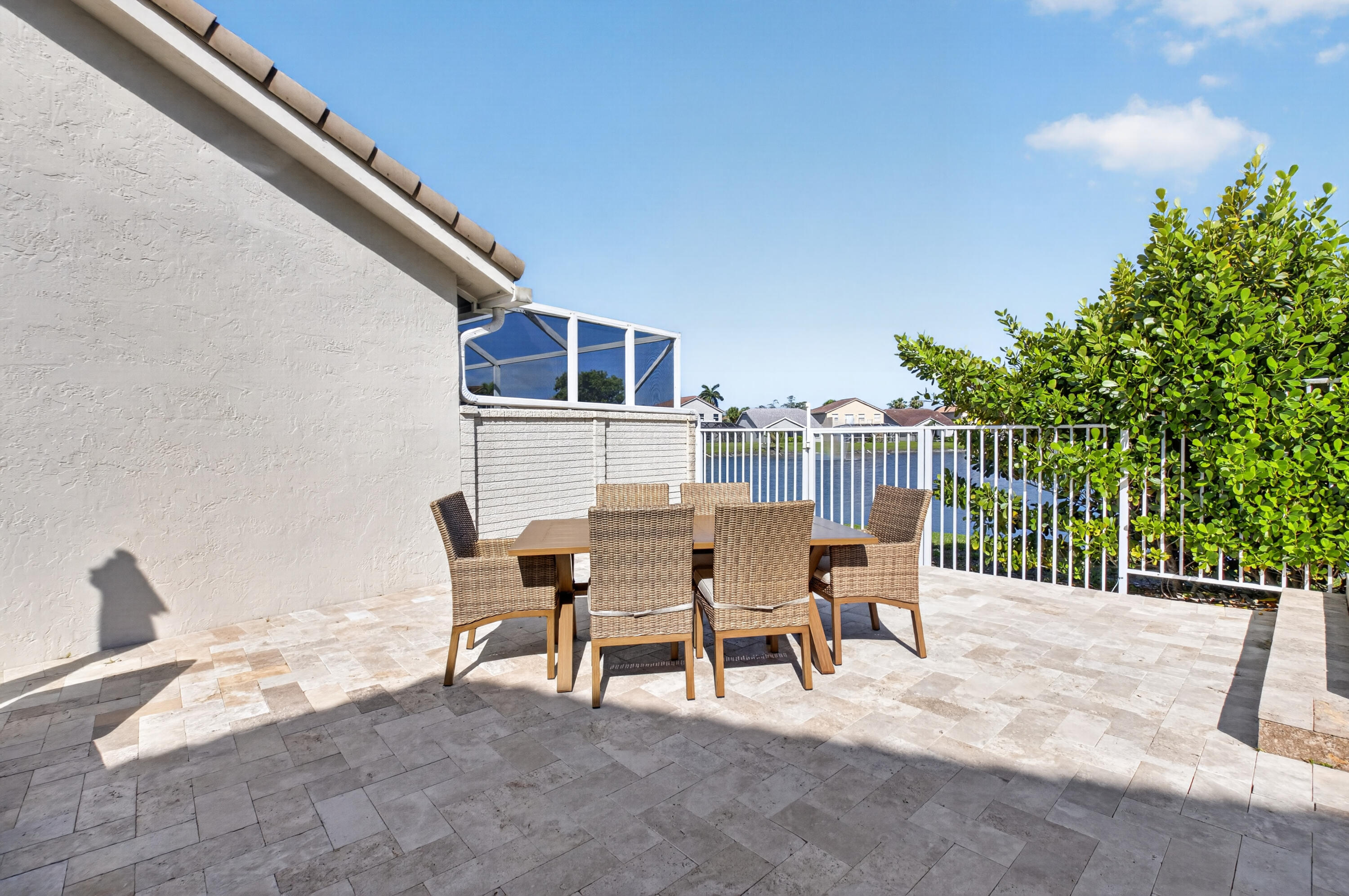 BOCA CHASE/CORAL BAY - Residential