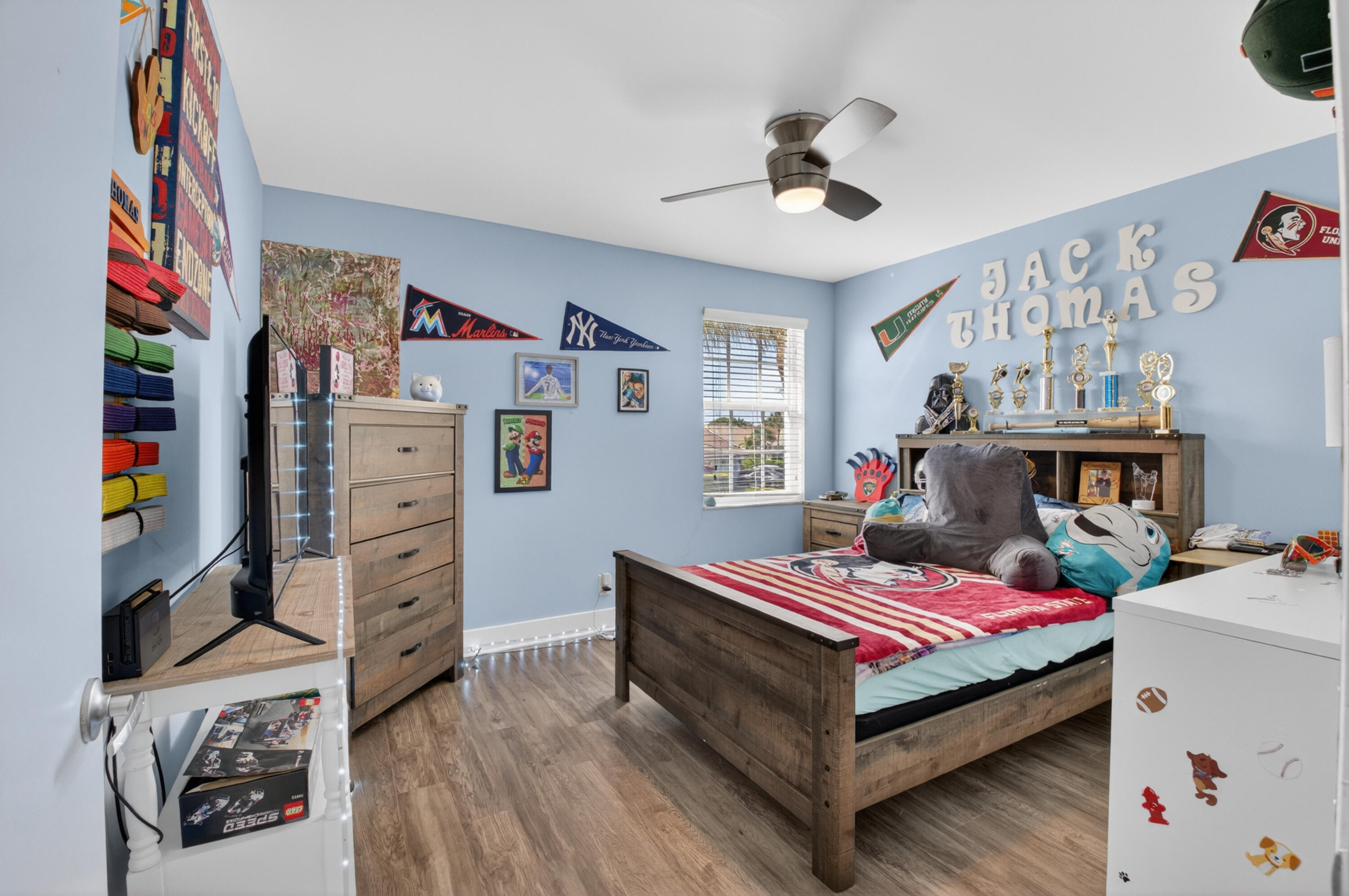 BOCA CHASE/CORAL BAY - Residential