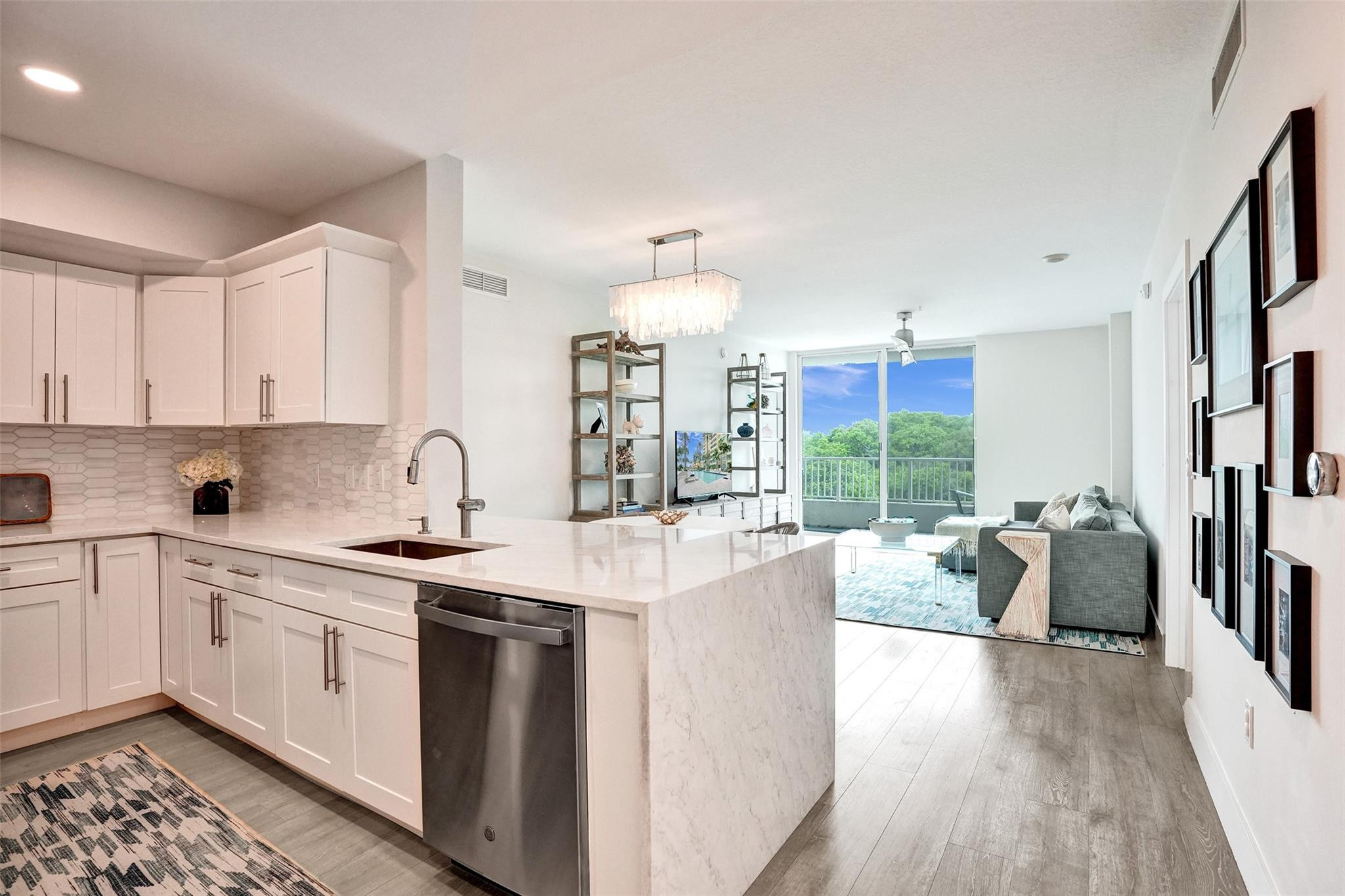 700 E Boynton Beach Boulevard 406