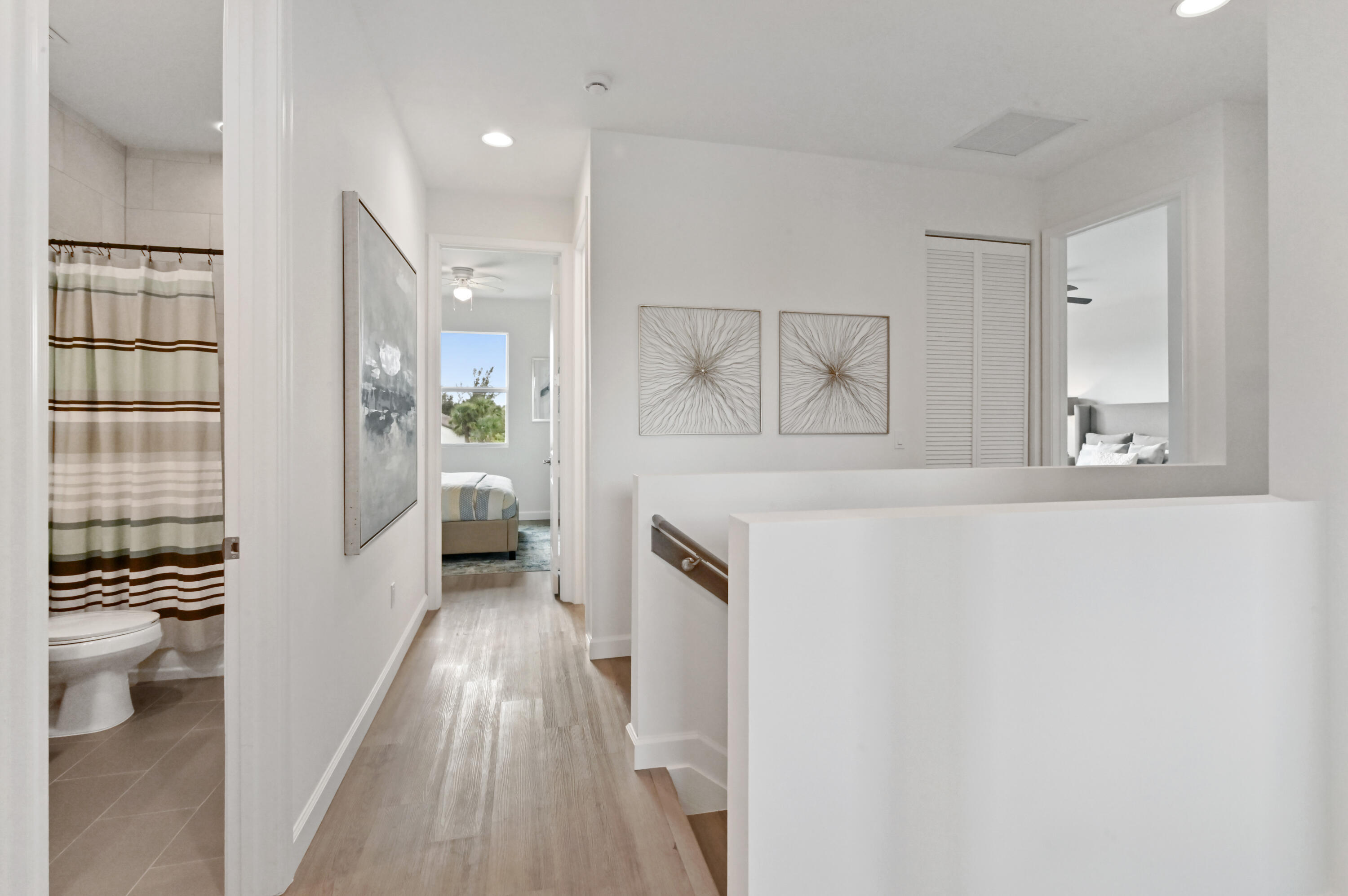 SYMPHONY PLACE - Residential