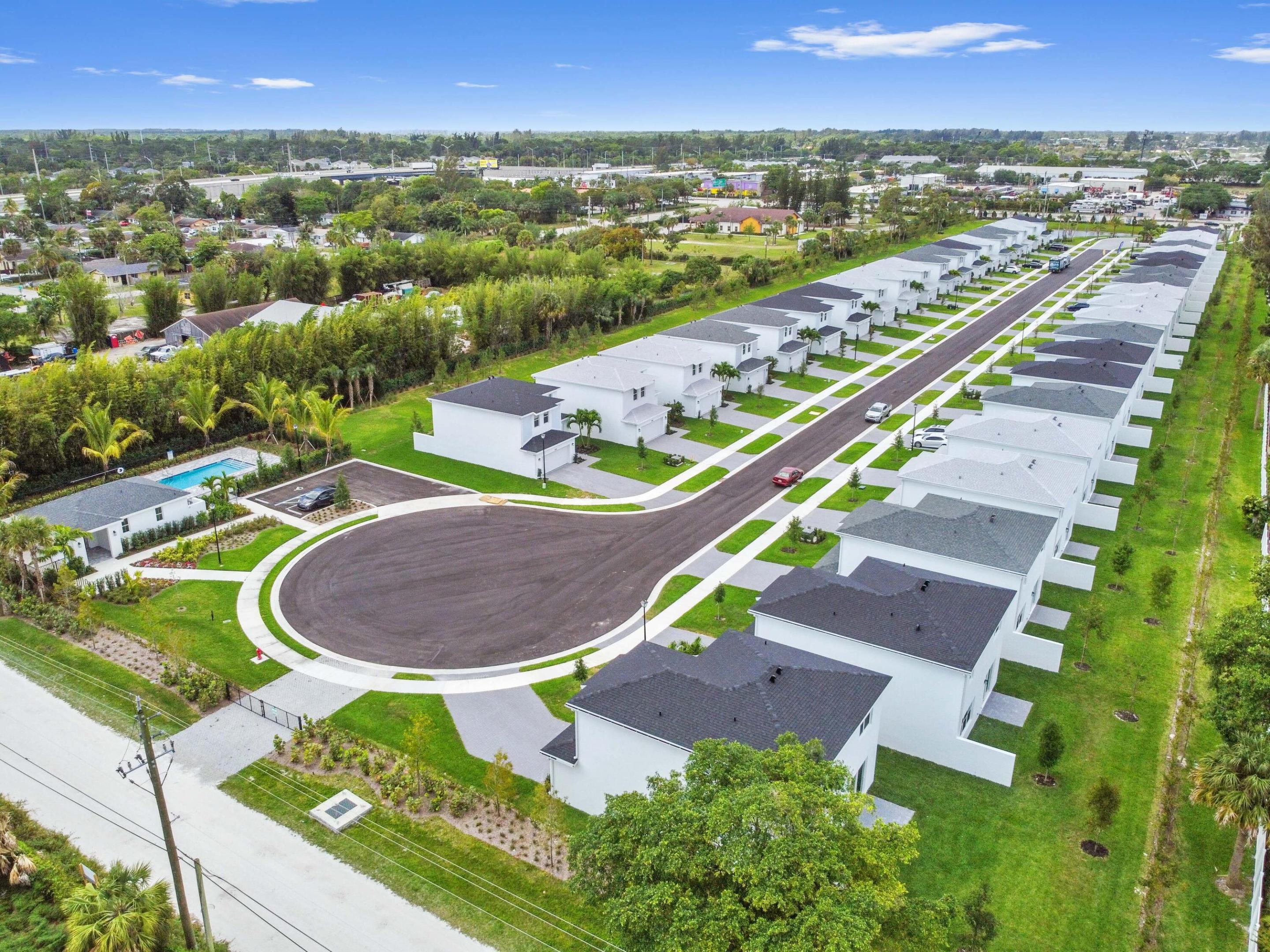 SYMPHONY PLACE - Residential