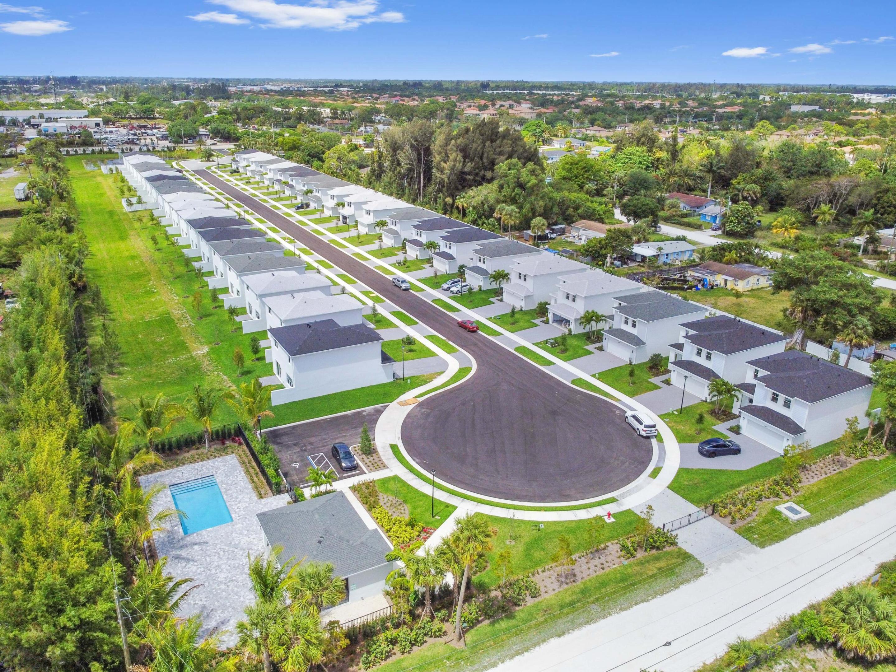 SYMPHONY PLACE - Residential