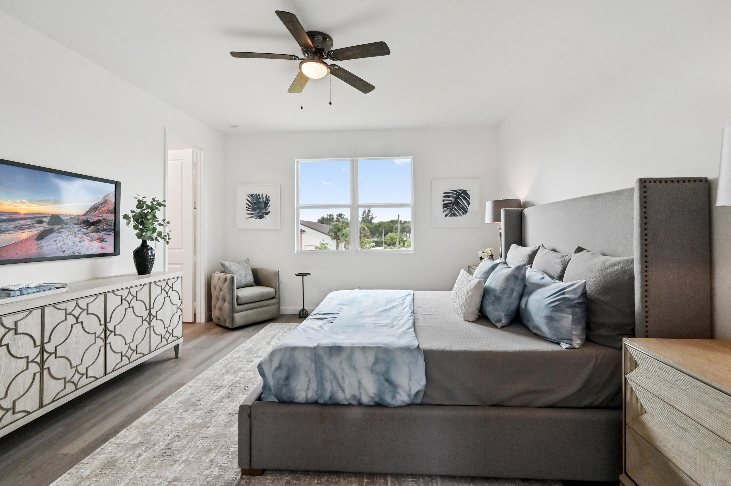 SYMPHONY PLACE - Residential