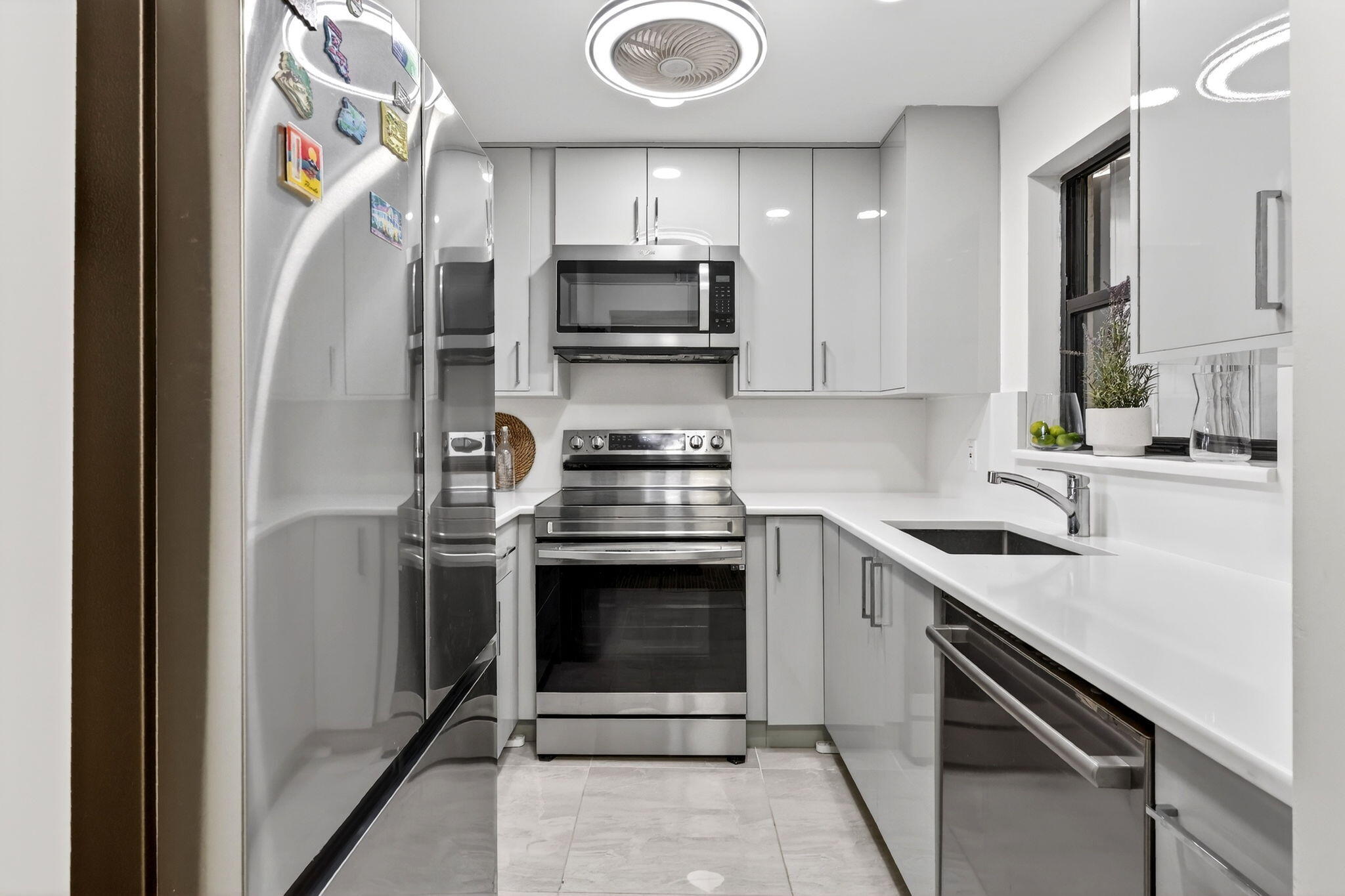 HIDDEN HARBOUR OF THE PALM BEACHES CONDOMINIUMS - Residential