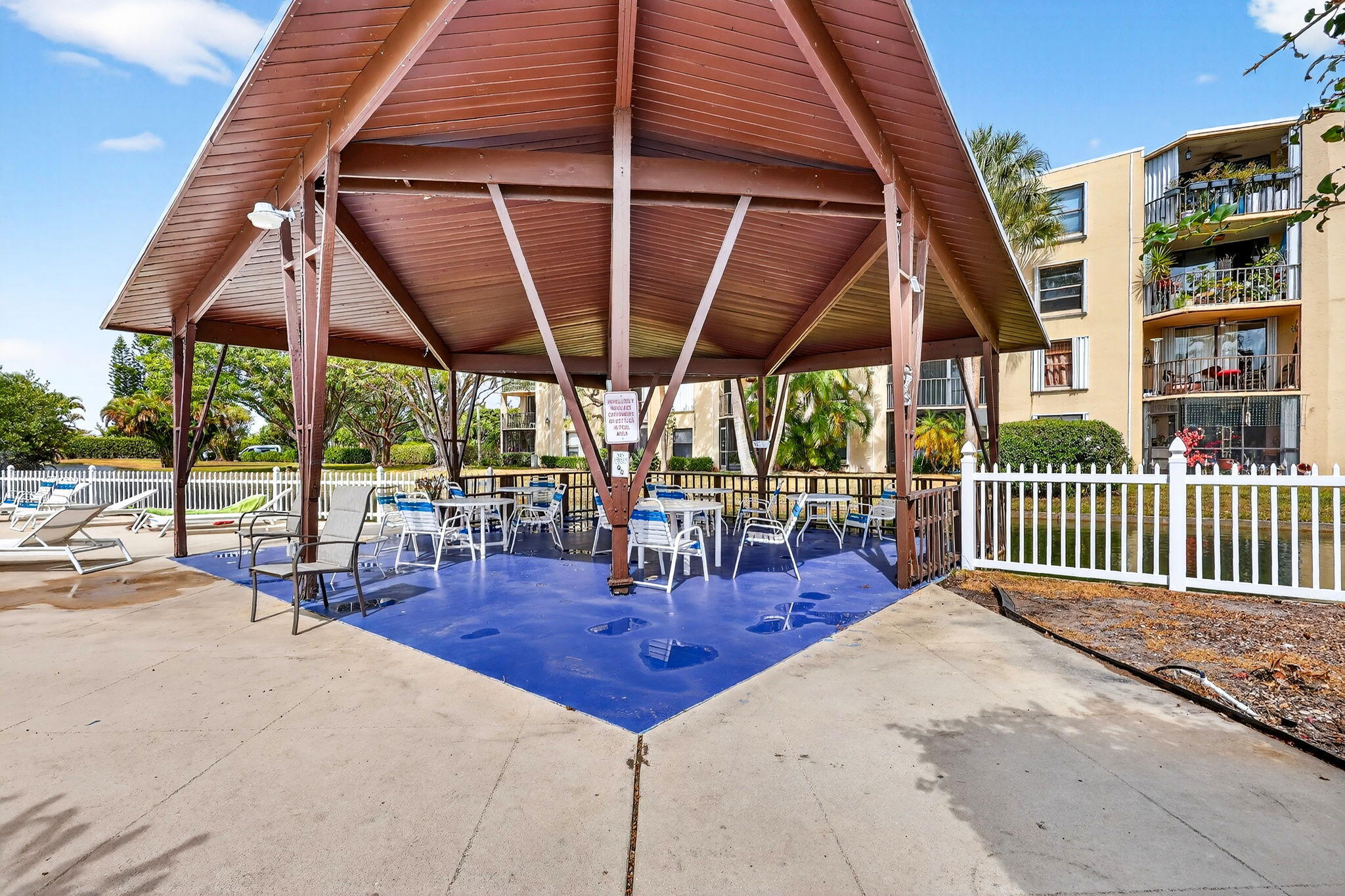 HIDDEN HARBOUR OF THE PALM BEACHES CONDOMINIUMS - Residential