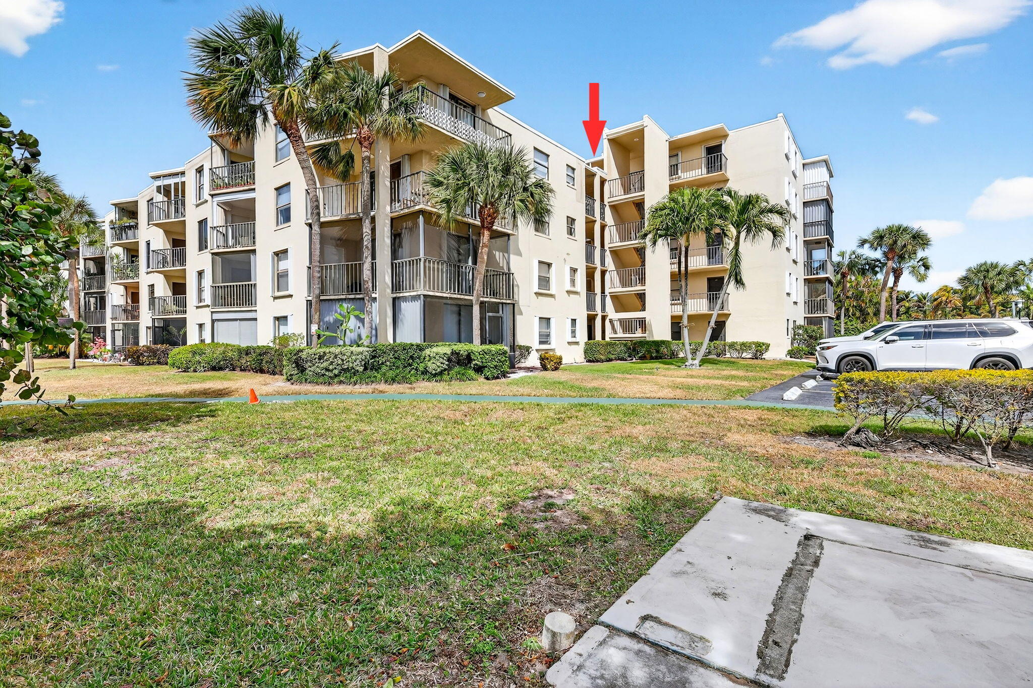 HIDDEN HARBOUR OF THE PALM BEACHES CONDOMINIUMS - Residential