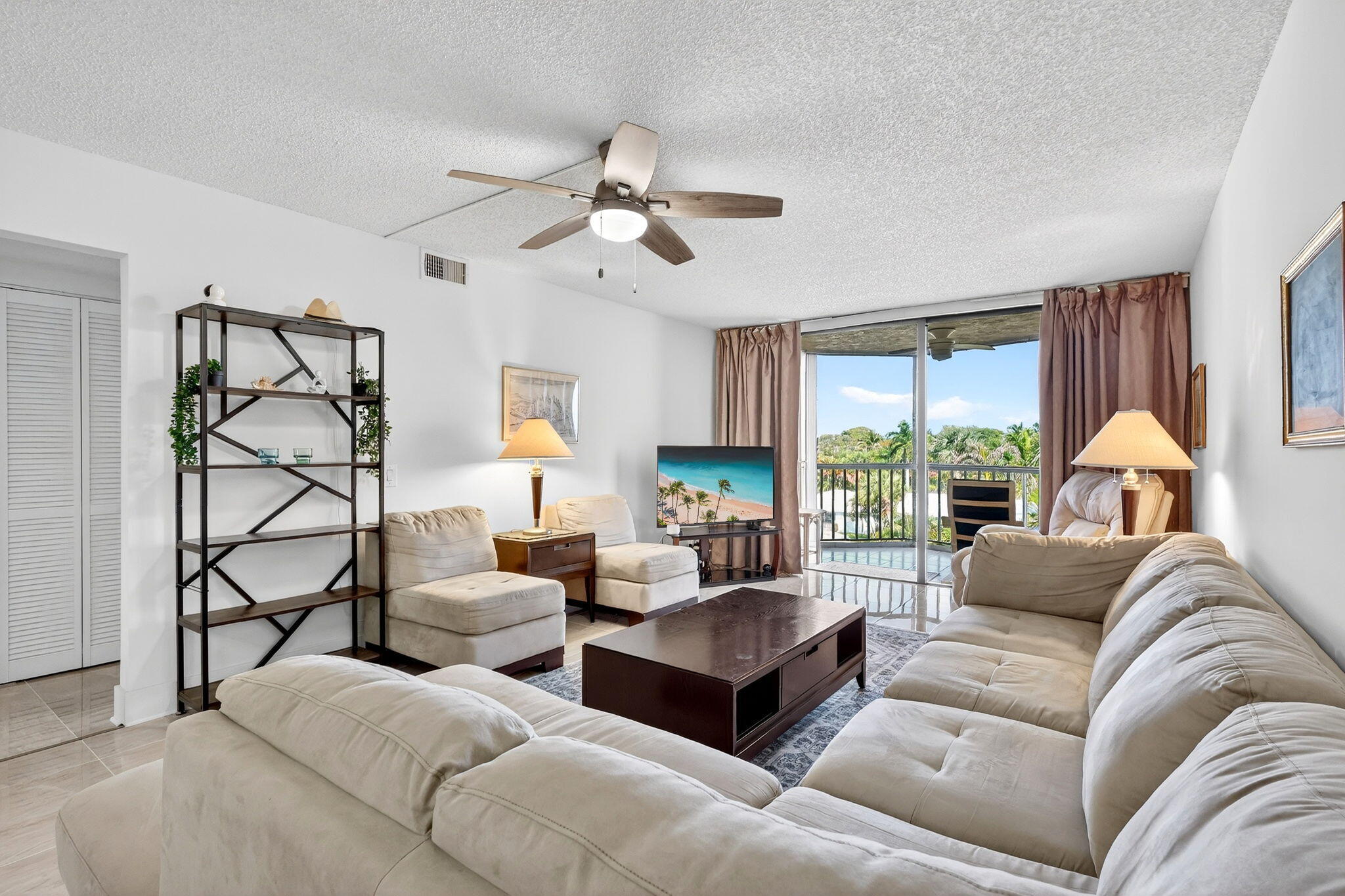 HIDDEN HARBOUR OF THE PALM BEACHES CONDOMINIUMS - Residential