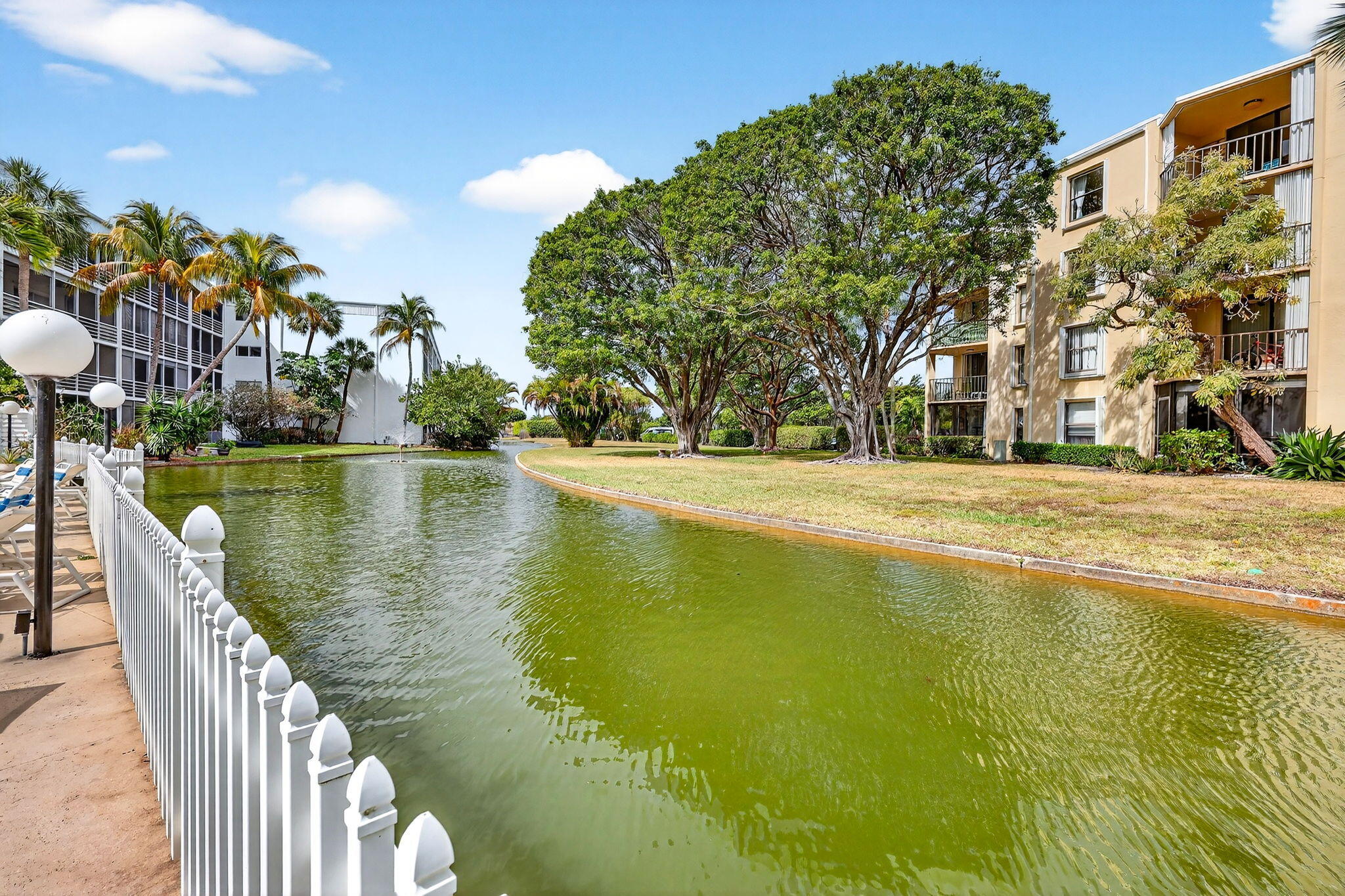 HIDDEN HARBOUR OF THE PALM BEACHES CONDOMINIUMS - Residential
