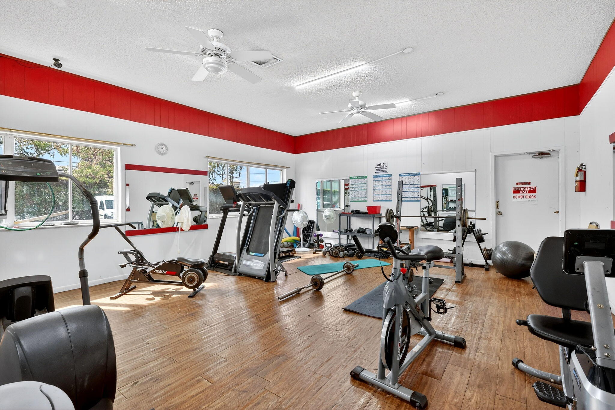 HIDDEN HARBOUR OF THE PALM BEACHES CONDOMINIUMS - Residential