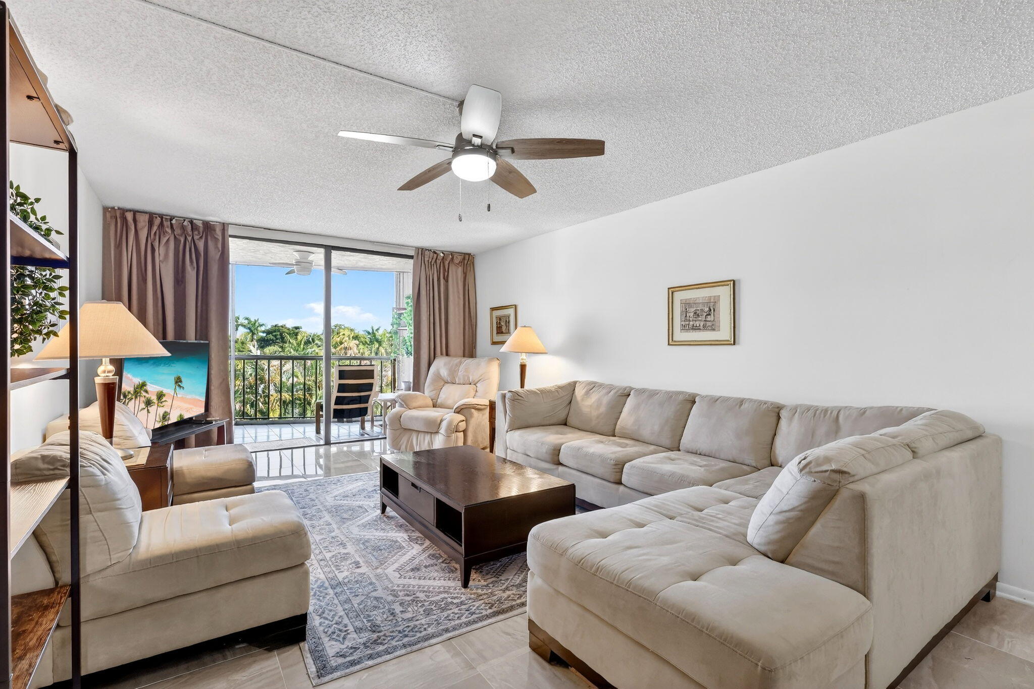 HIDDEN HARBOUR OF THE PALM BEACHES CONDOMINIUMS - Residential