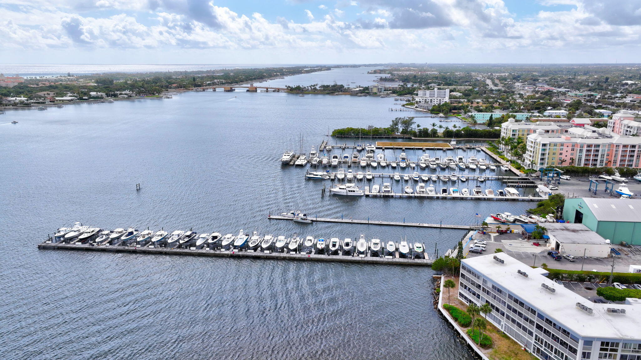 HIDDEN HARBOUR OF THE PALM BEACHES CONDOMINIUMS - Residential