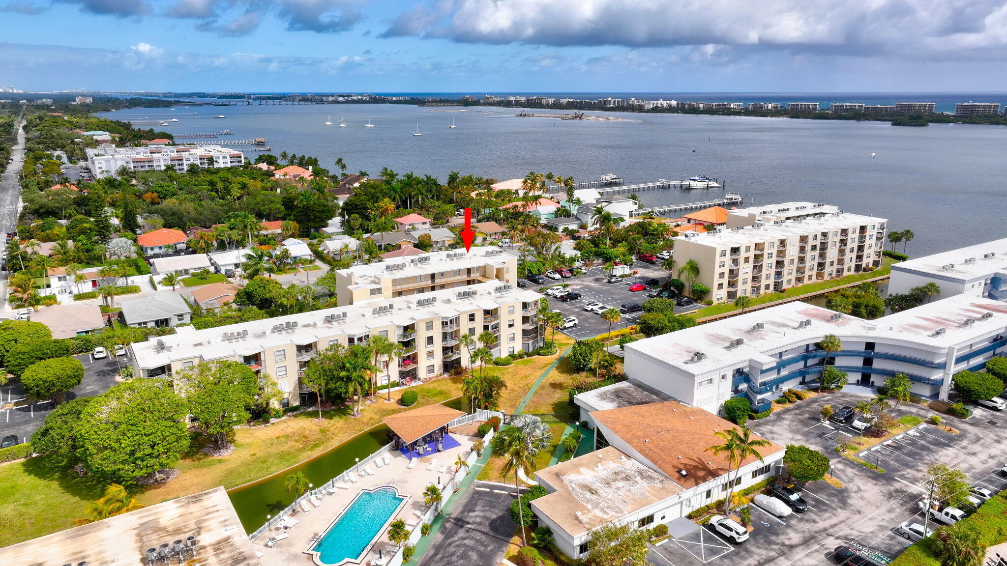 HIDDEN HARBOUR OF THE PALM BEACHES CONDOMINIUMS - Residential