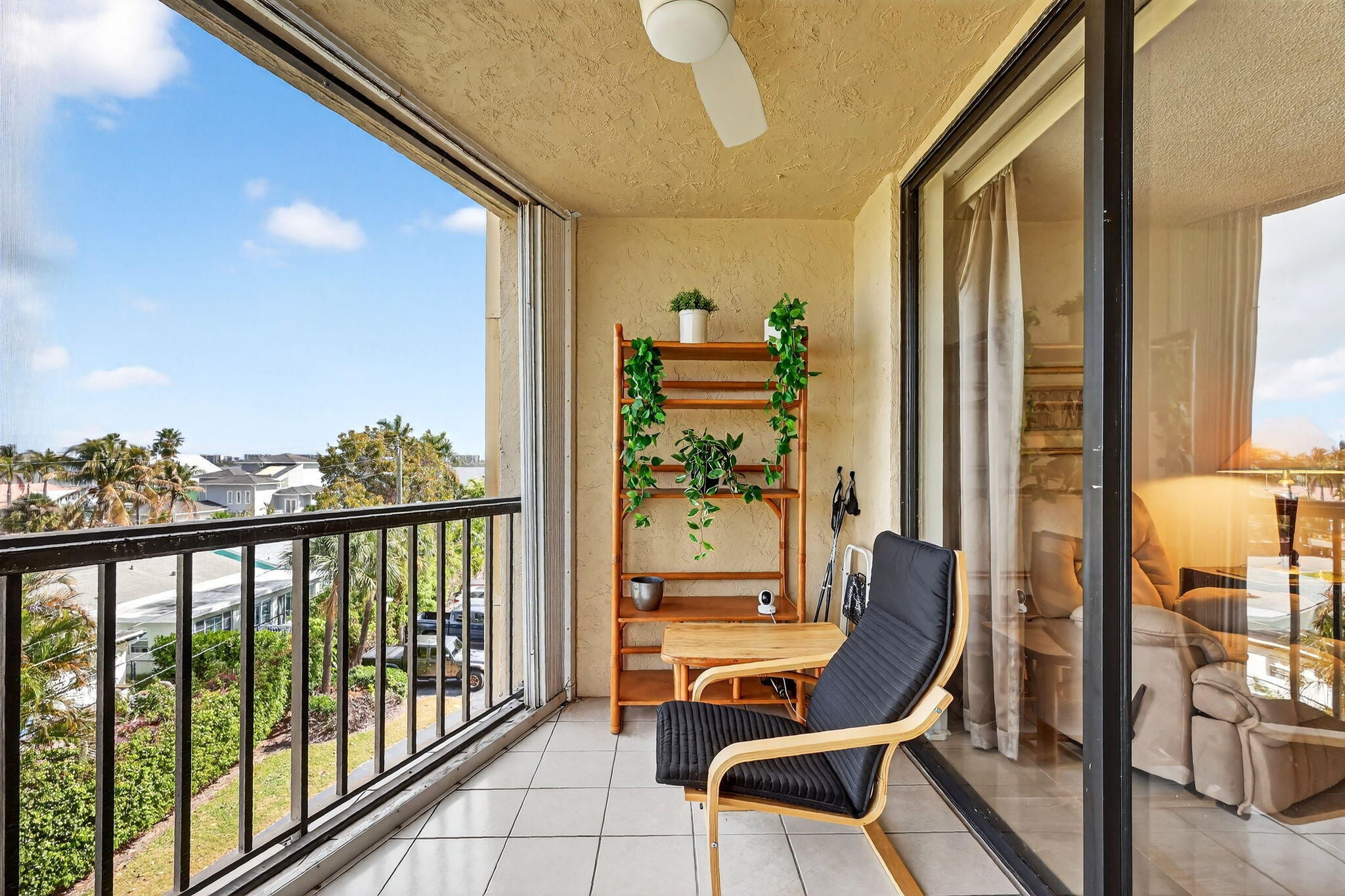 HIDDEN HARBOUR OF THE PALM BEACHES CONDOMINIUMS - Residential