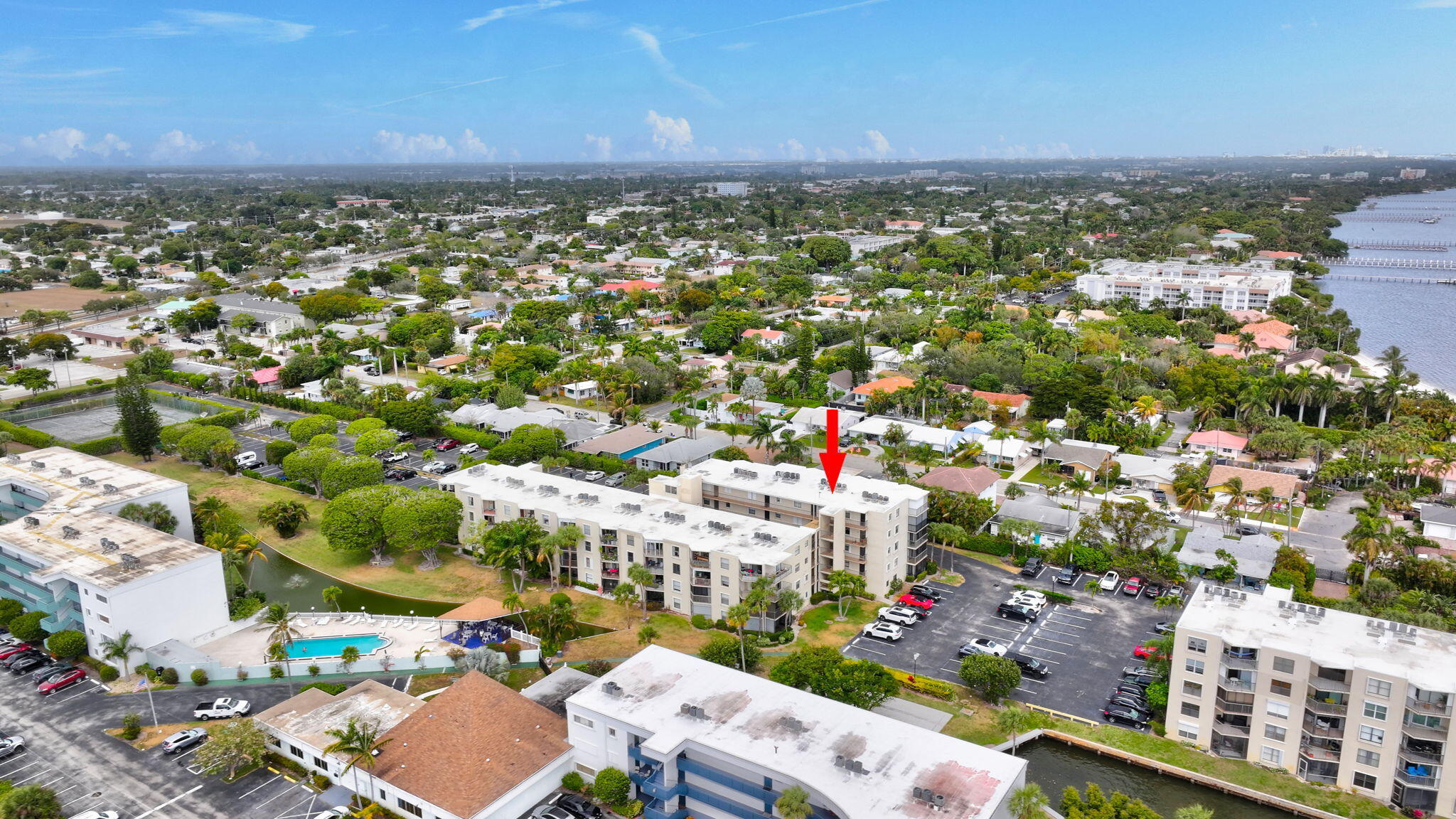 HIDDEN HARBOUR OF THE PALM BEACHES CONDOMINIUMS - Residential