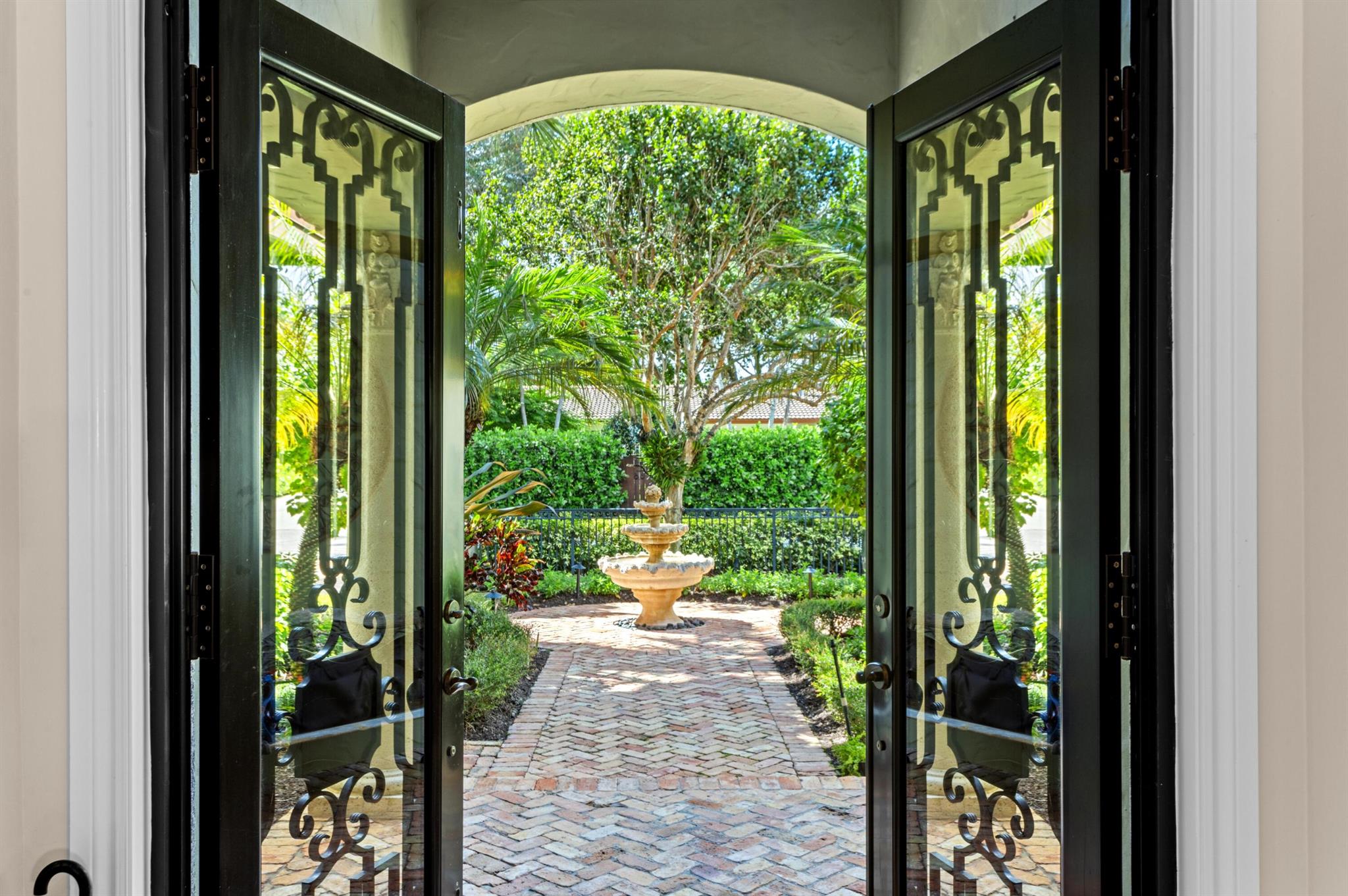 Tunison Palms - Residential