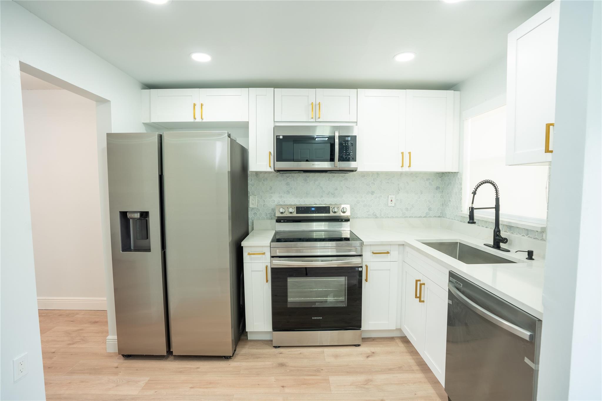 Pine island rd - Residential