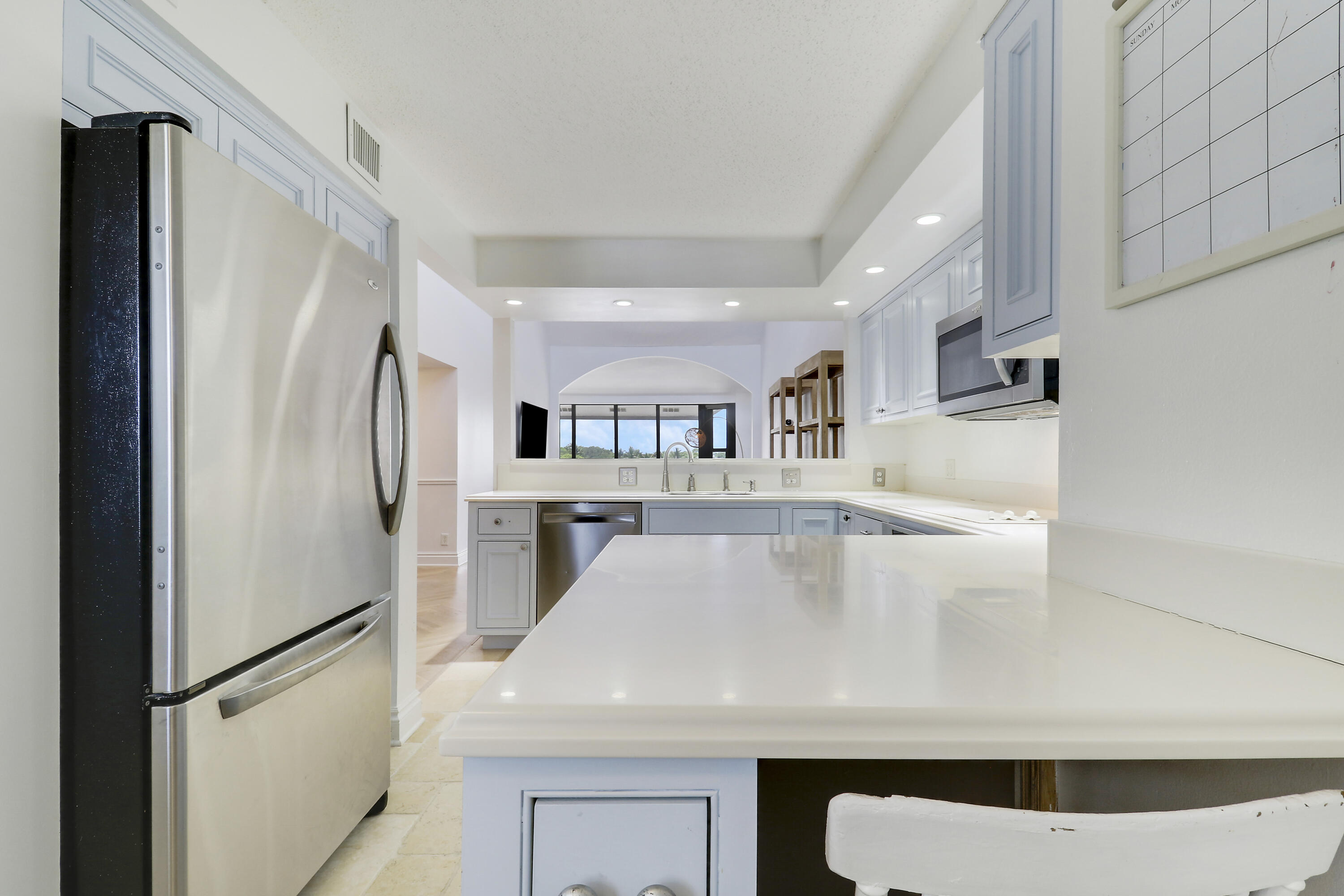 BAY COLONY - Residential