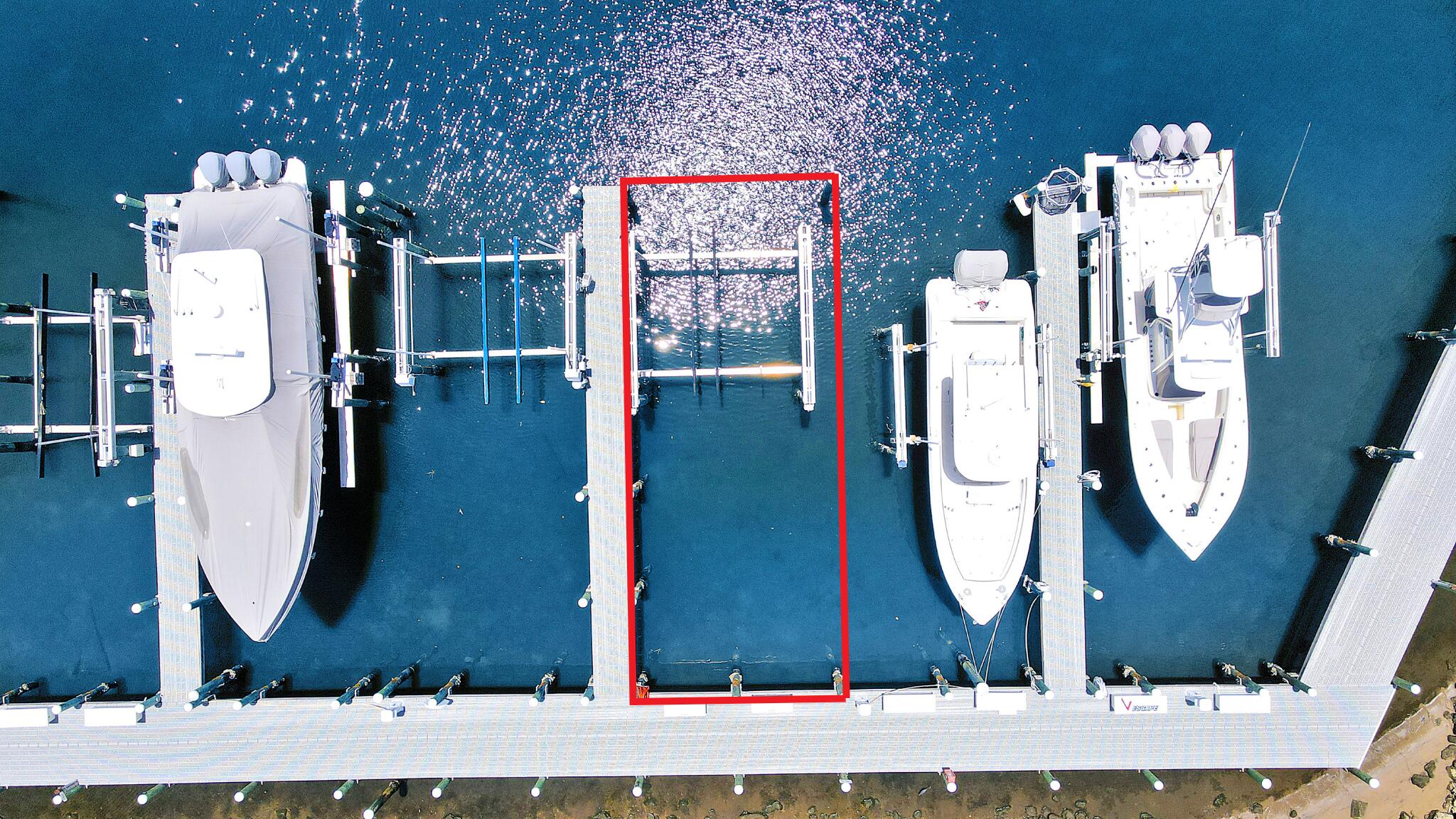 BAY COLONY - Residential