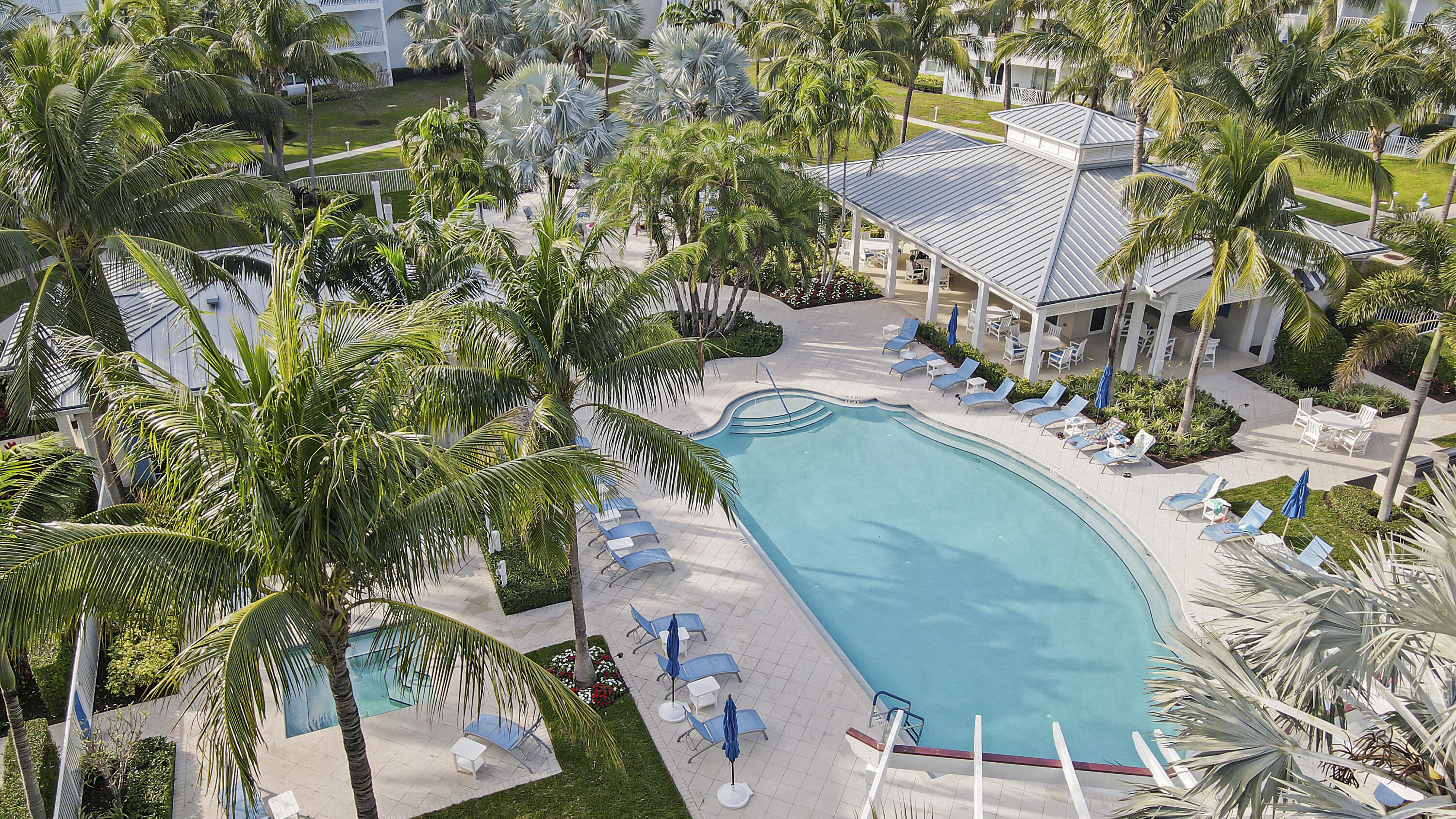 BAY COLONY - Residential