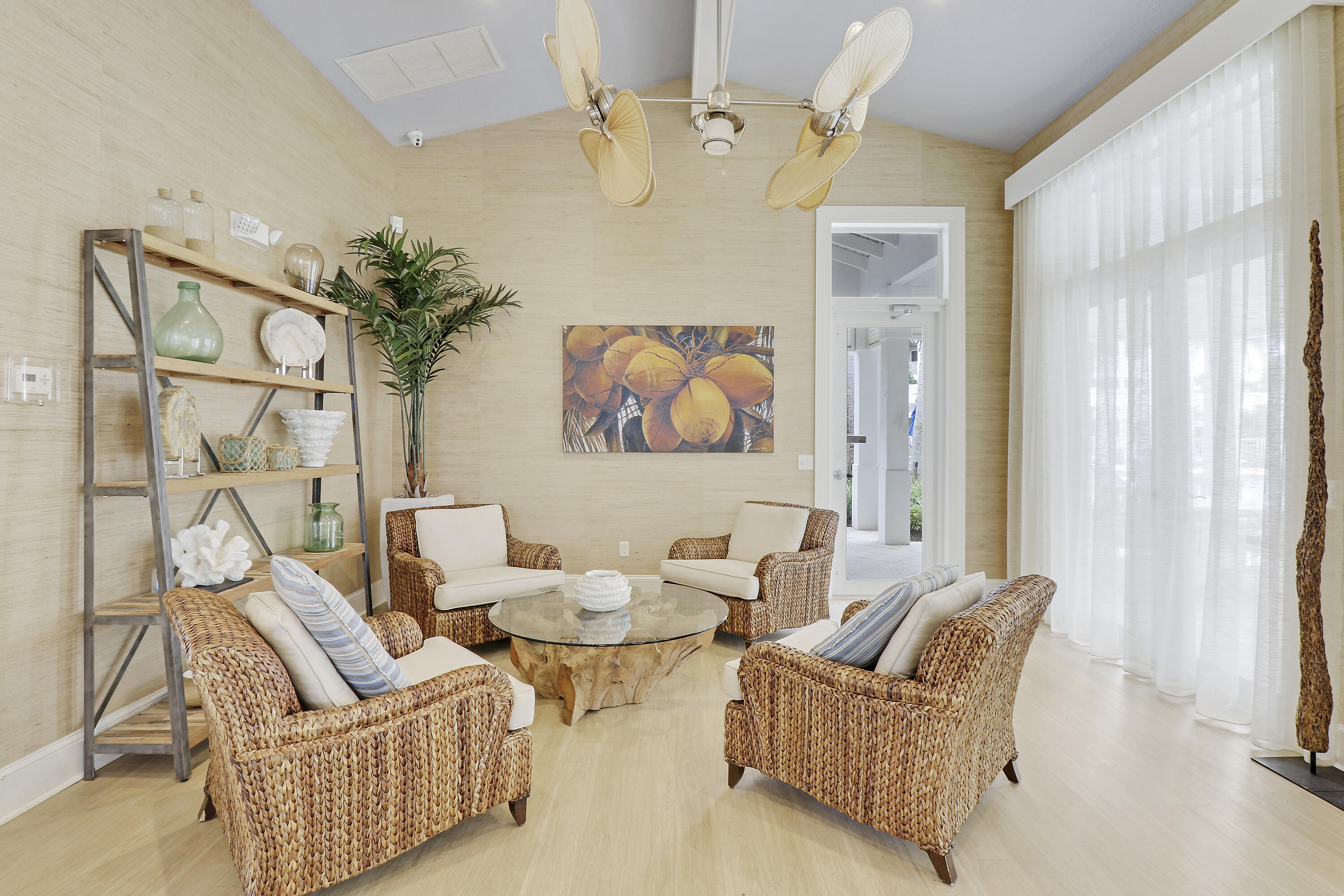 BAY COLONY - Residential