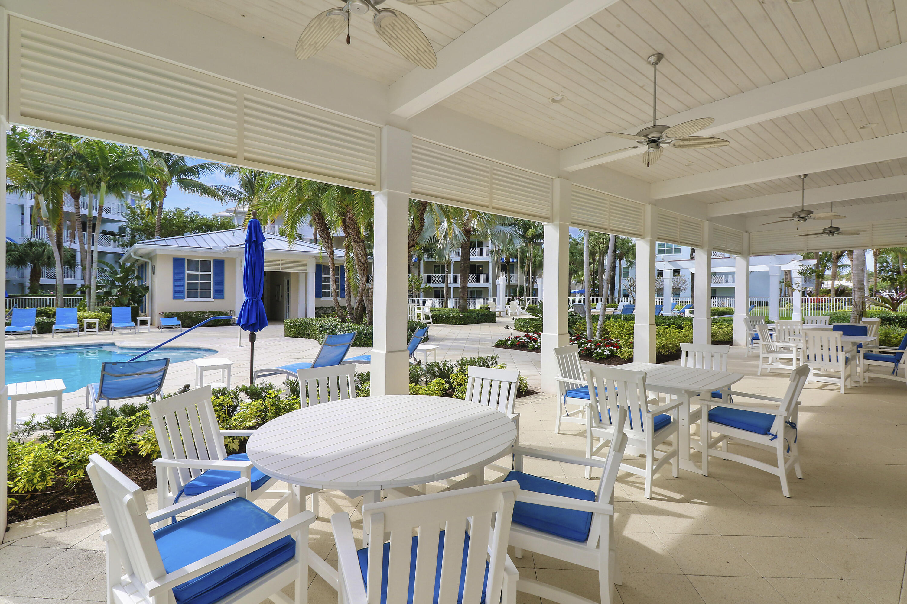 BAY COLONY - Residential