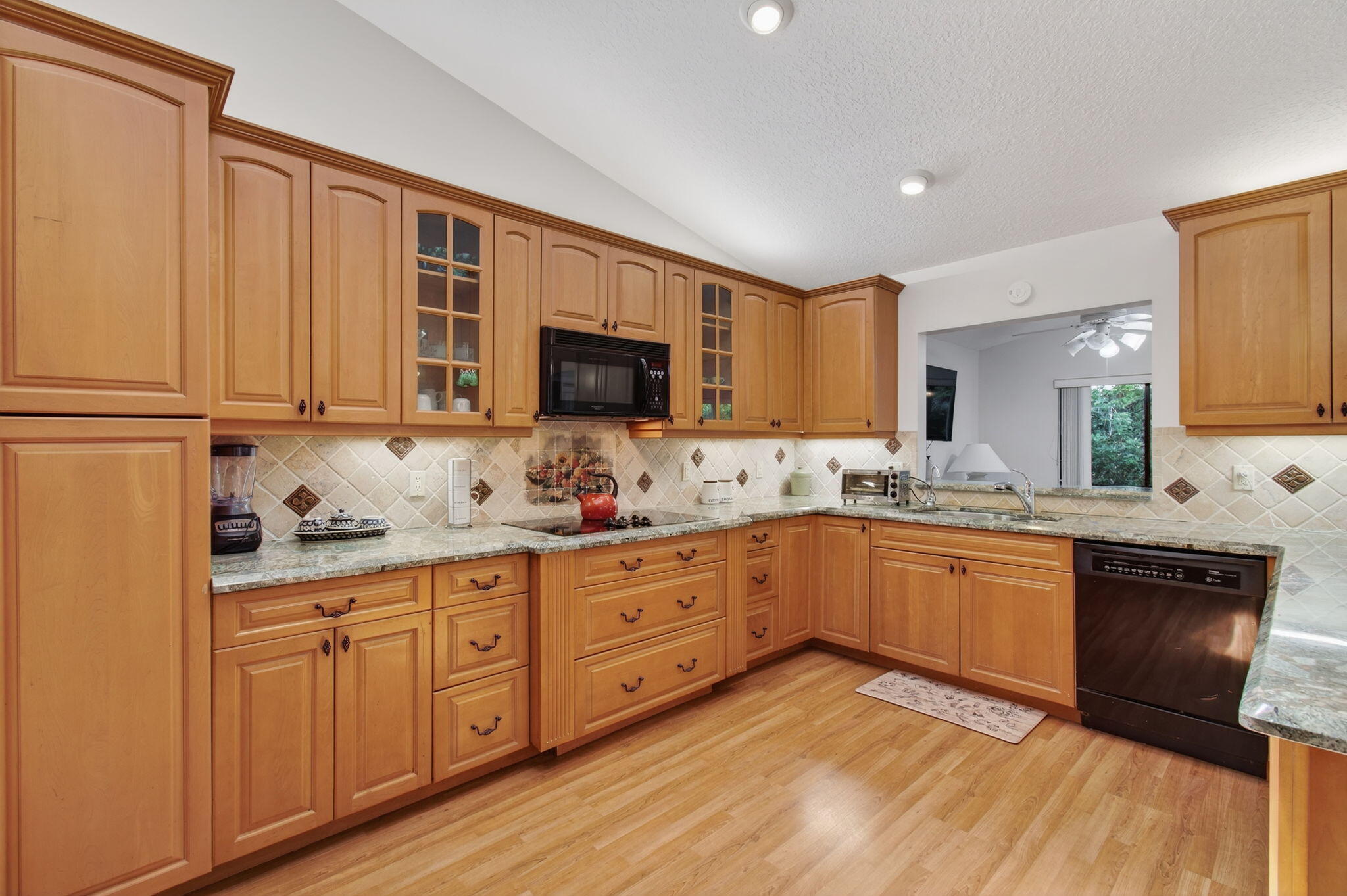 RAINBERRY BAY - Residential