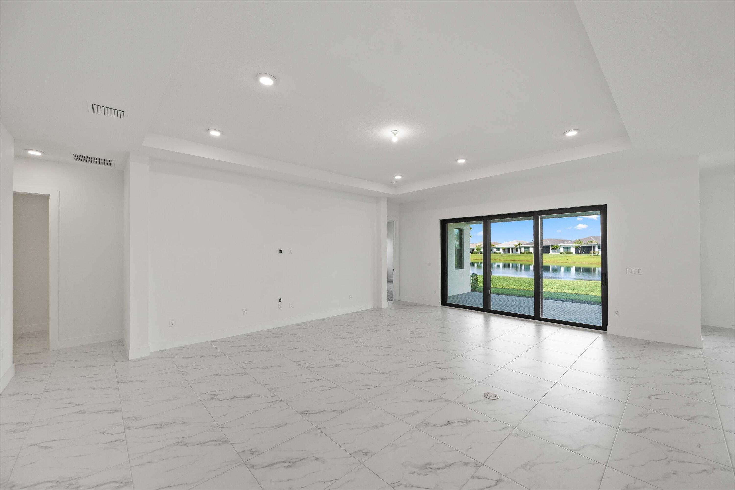 CRESSWIND PALM BEACH - Residential