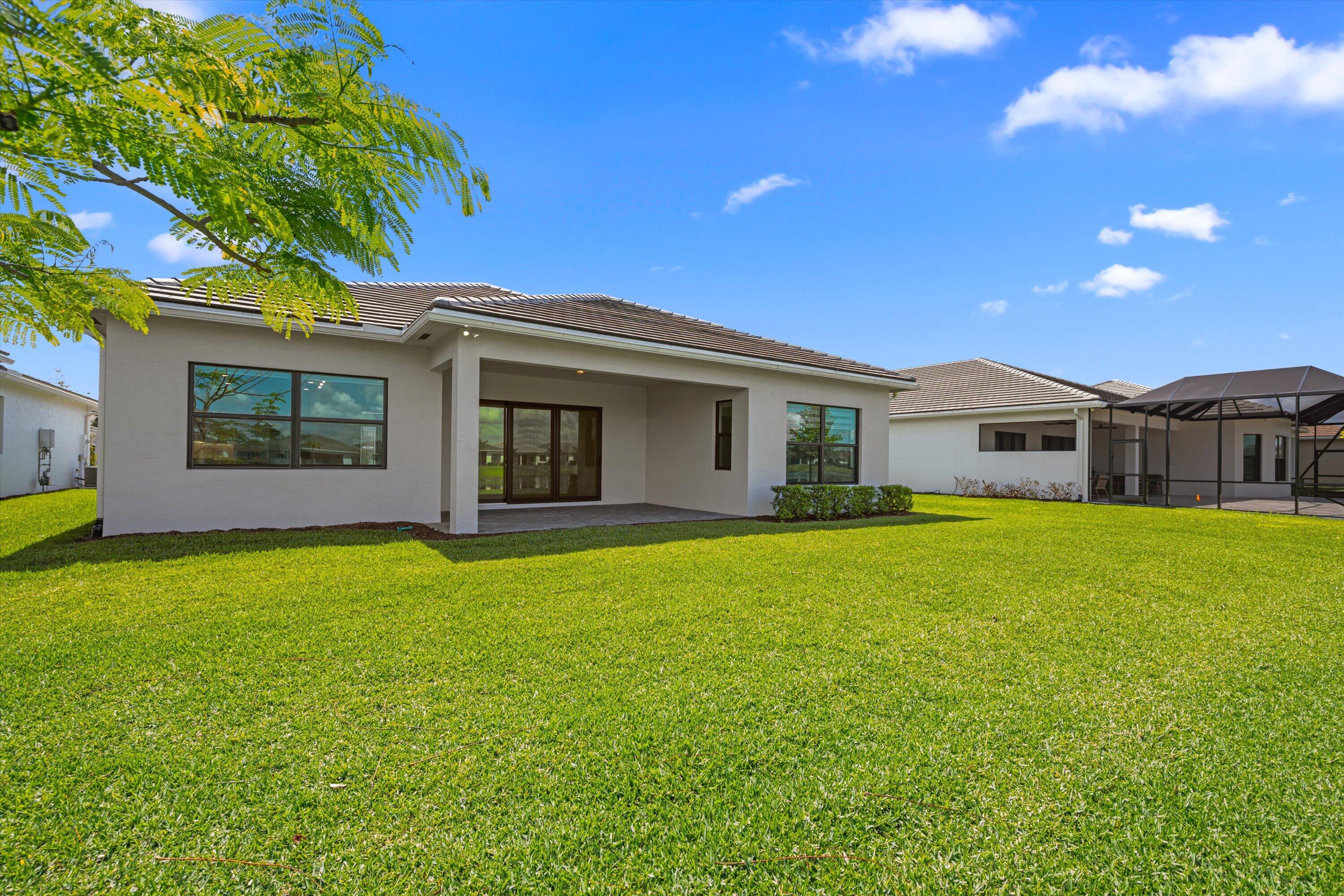 CRESSWIND PALM BEACH - Residential