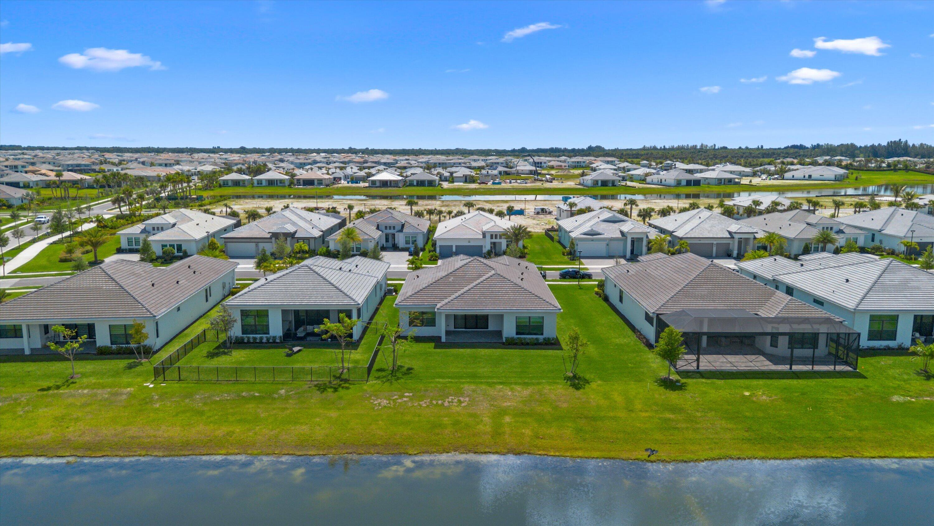 CRESSWIND PALM BEACH - Residential