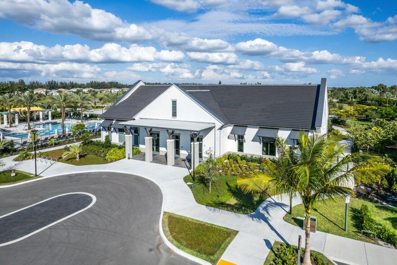 CRESSWIND PALM BEACH - Residential