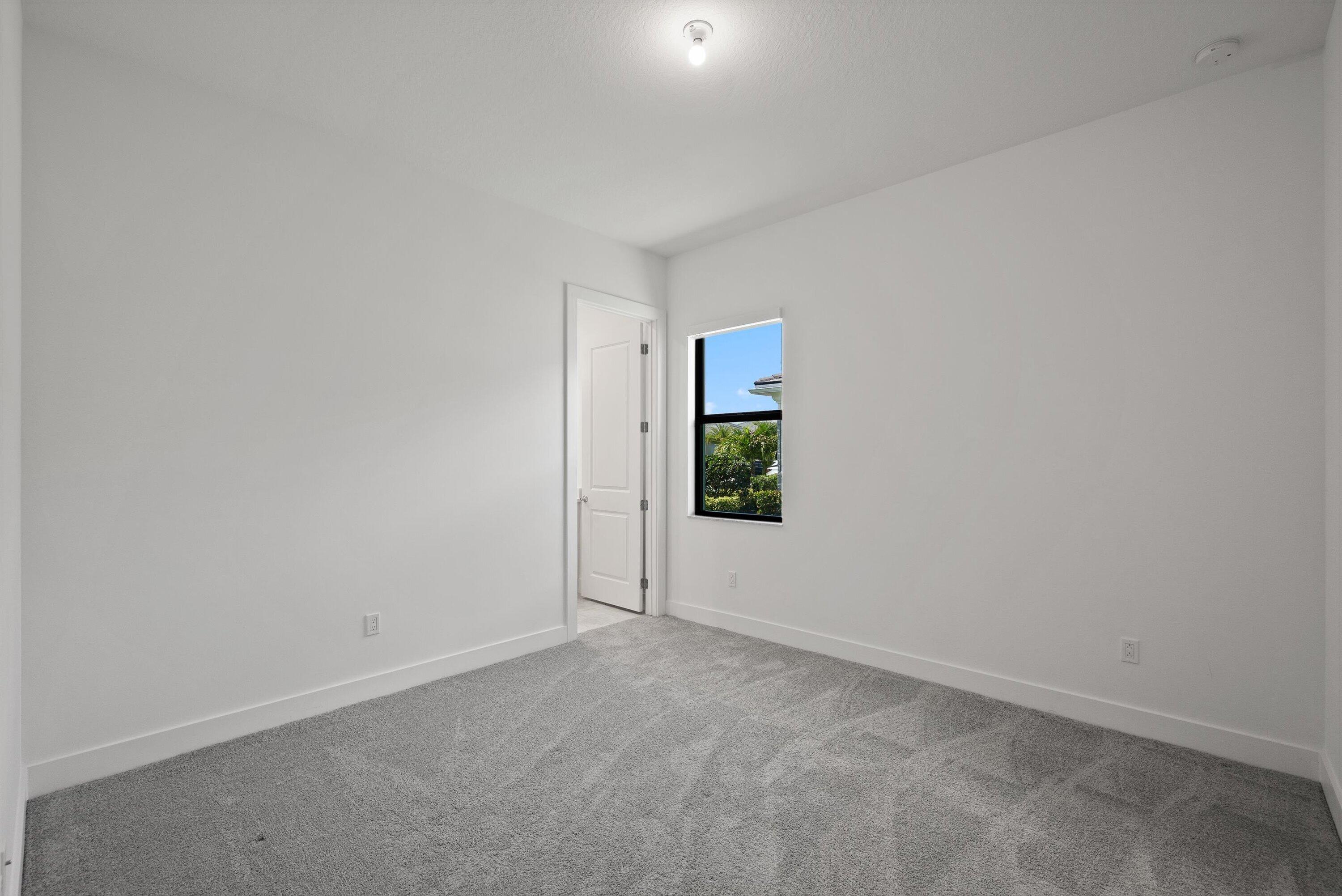 CRESSWIND PALM BEACH - Residential