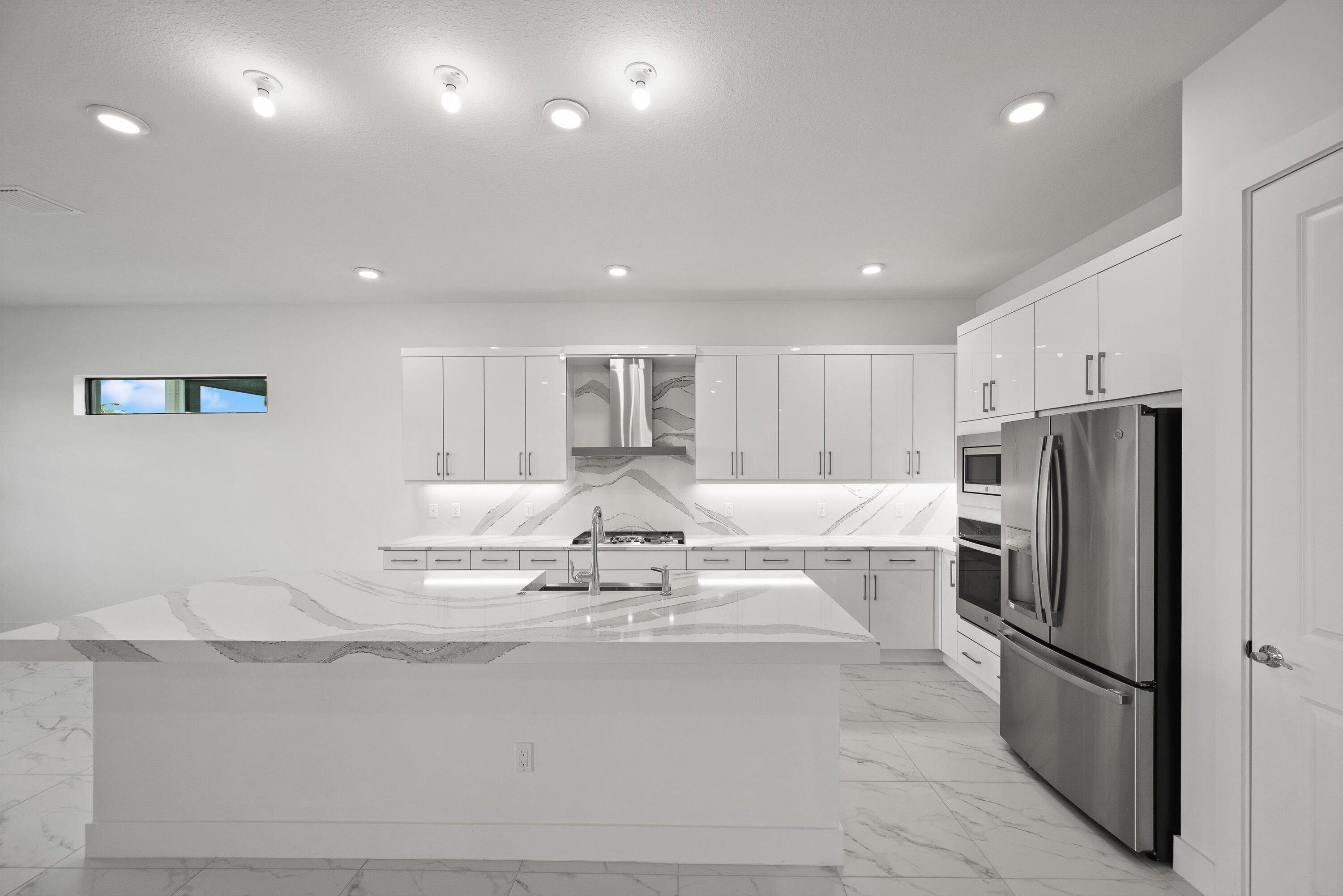 CRESSWIND PALM BEACH - Residential